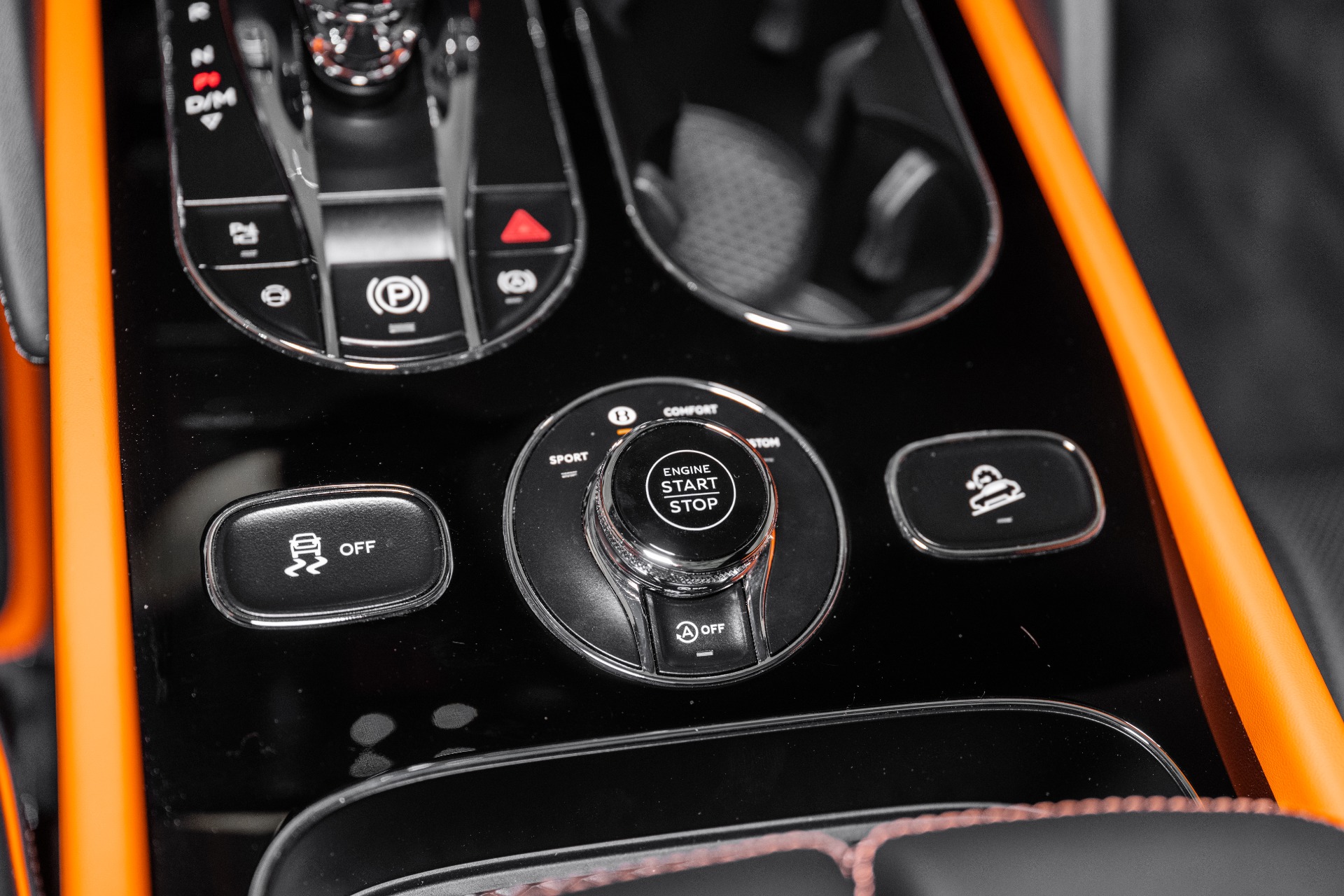 2025 Bentley Bentayga S photo 46