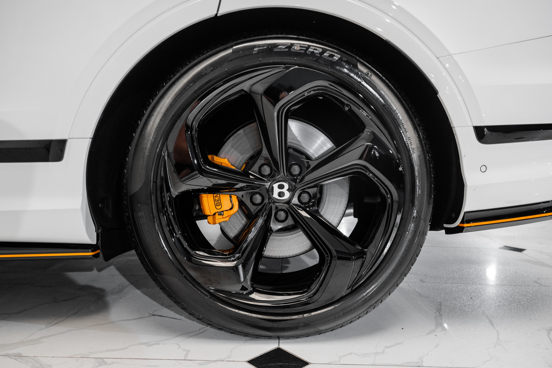 2025 Bentley Bentayga S photo 6