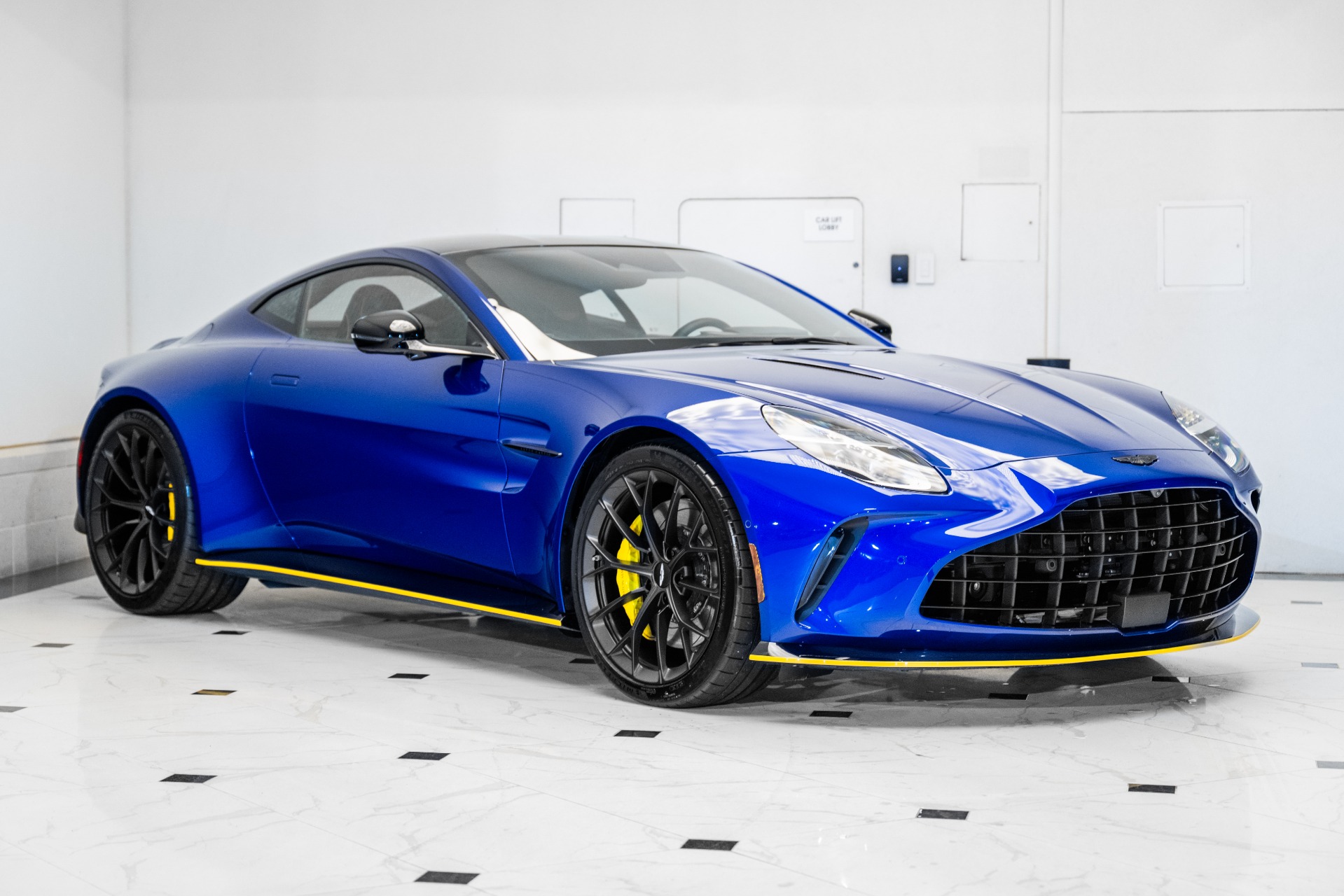 New 2025 Aston Martin Vantage V8 Coupe For Sale | Exclusive