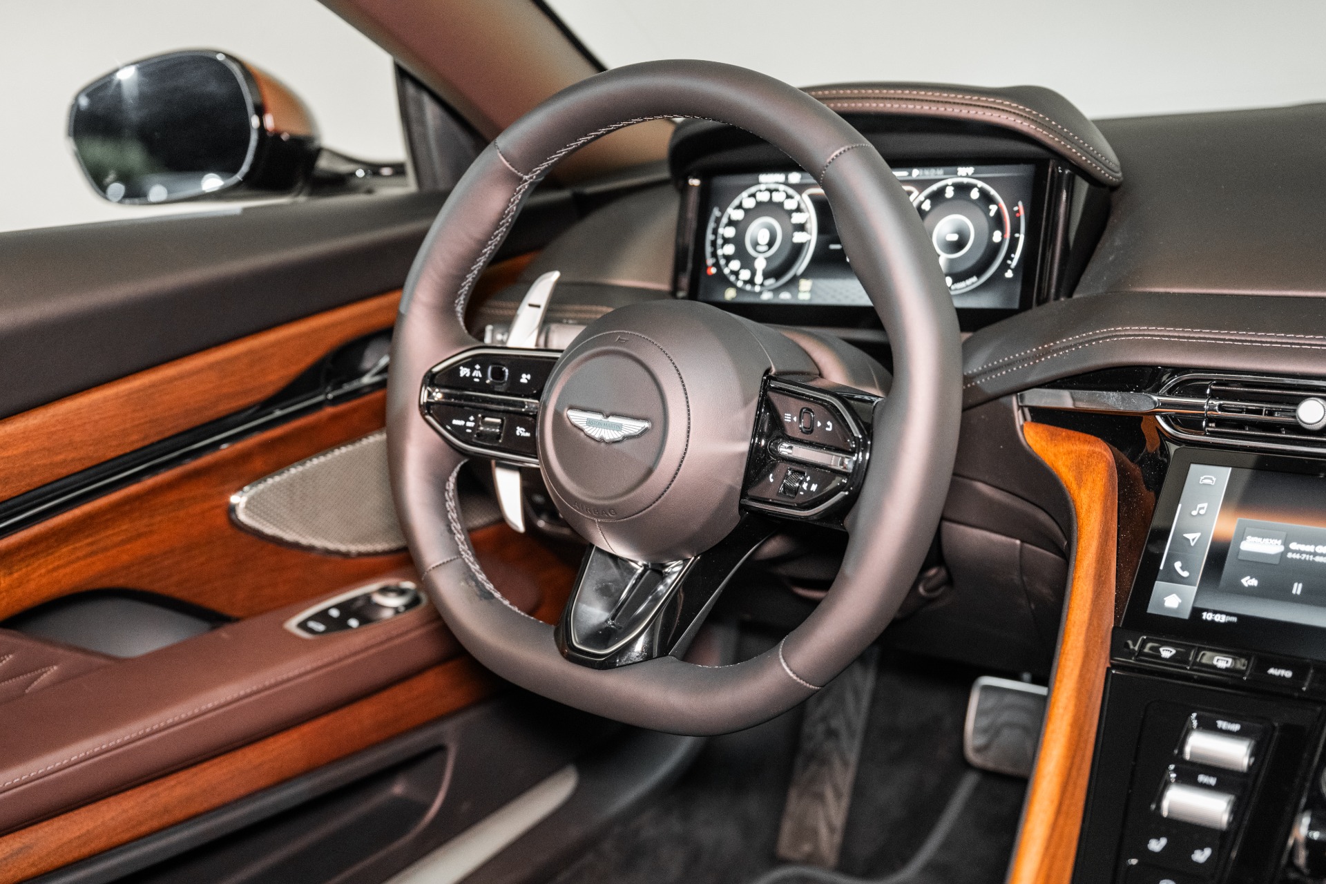 2025 Aston Martin DB12 AM5 photo 19