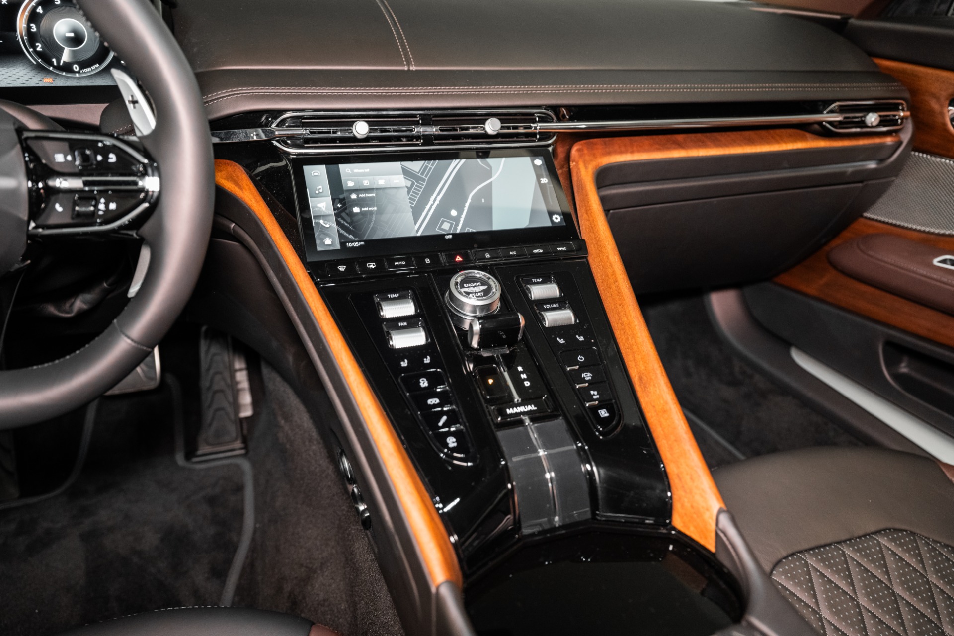 2025 Aston Martin DB12 AM5 photo 20