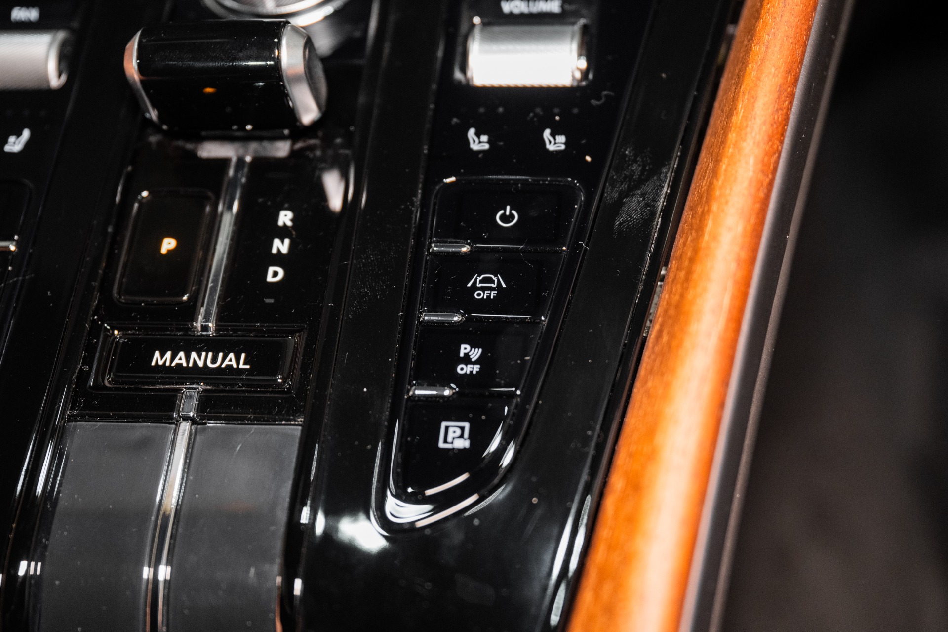 2025 Aston Martin DB12 AM5 photo 32