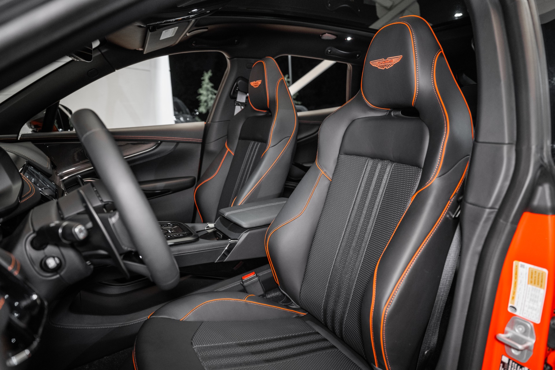 2025 Aston Martin DBX 707 - Photo 12