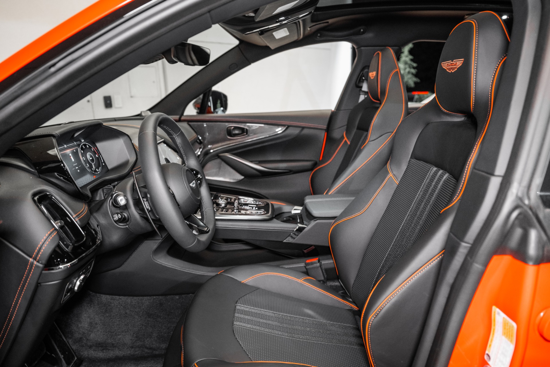 2025 Aston Martin DBX 707 - Photo 13