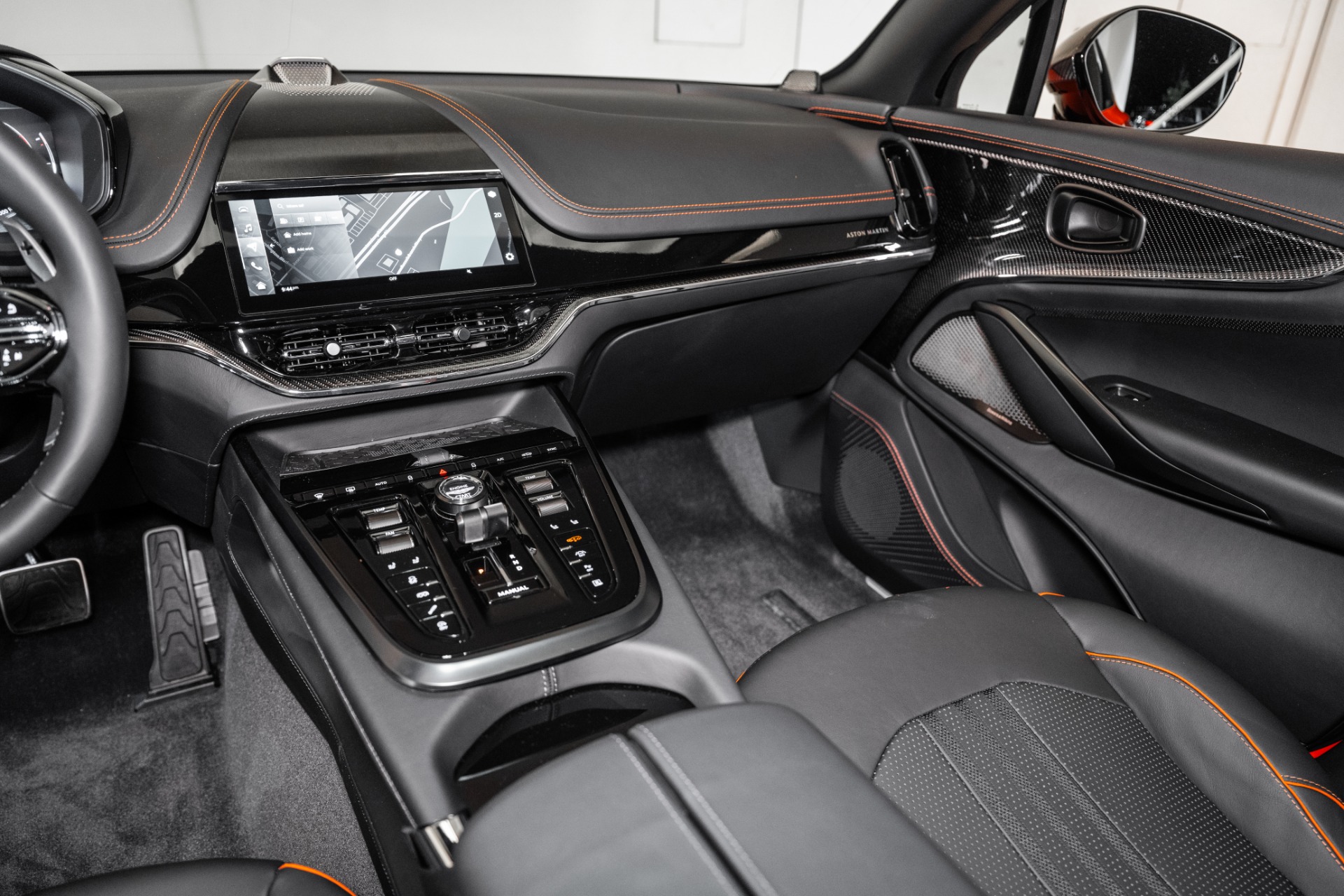 2025 Aston Martin DBX 707 - Photo 26