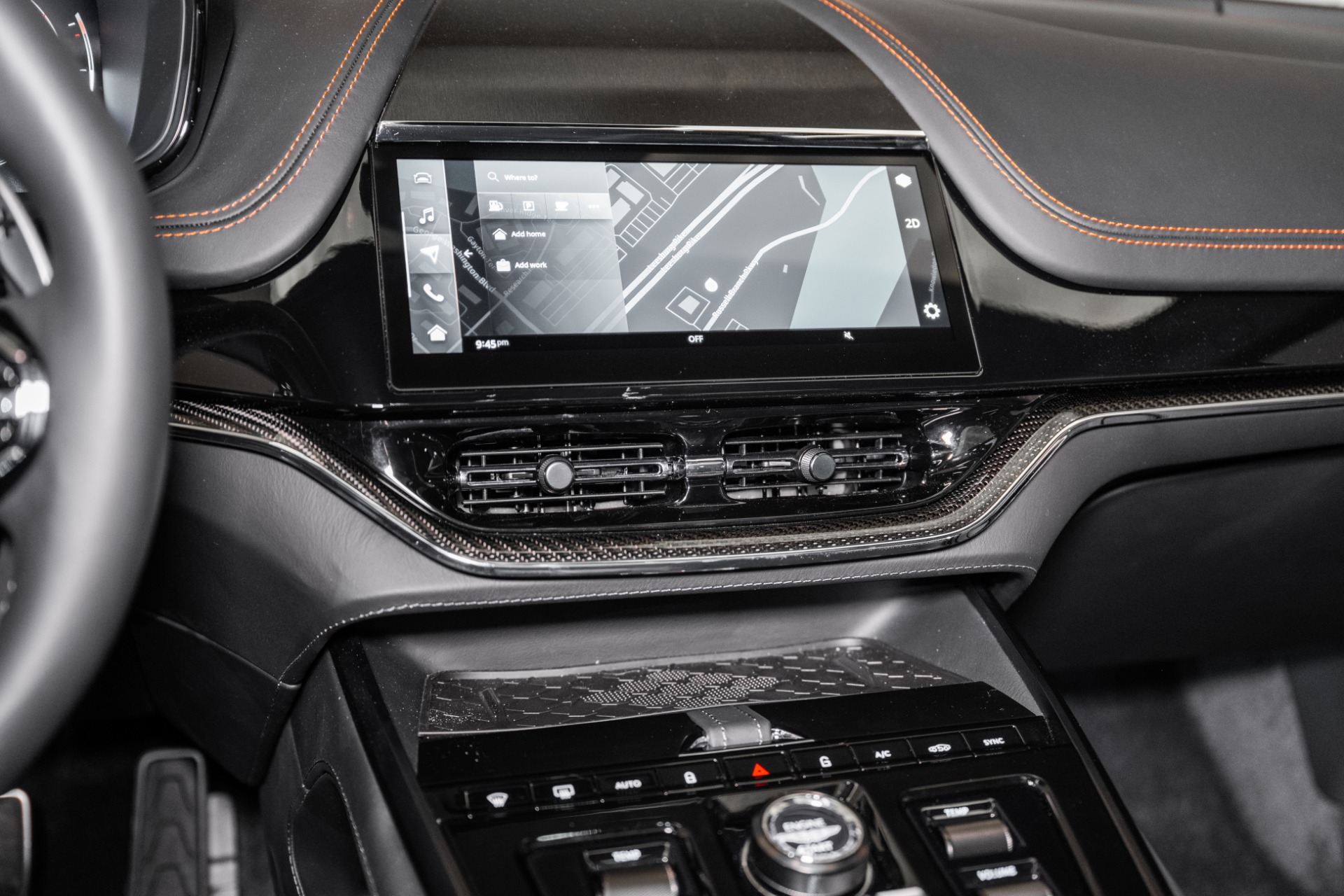 2025 Aston Martin DBX 707 - Photo 30