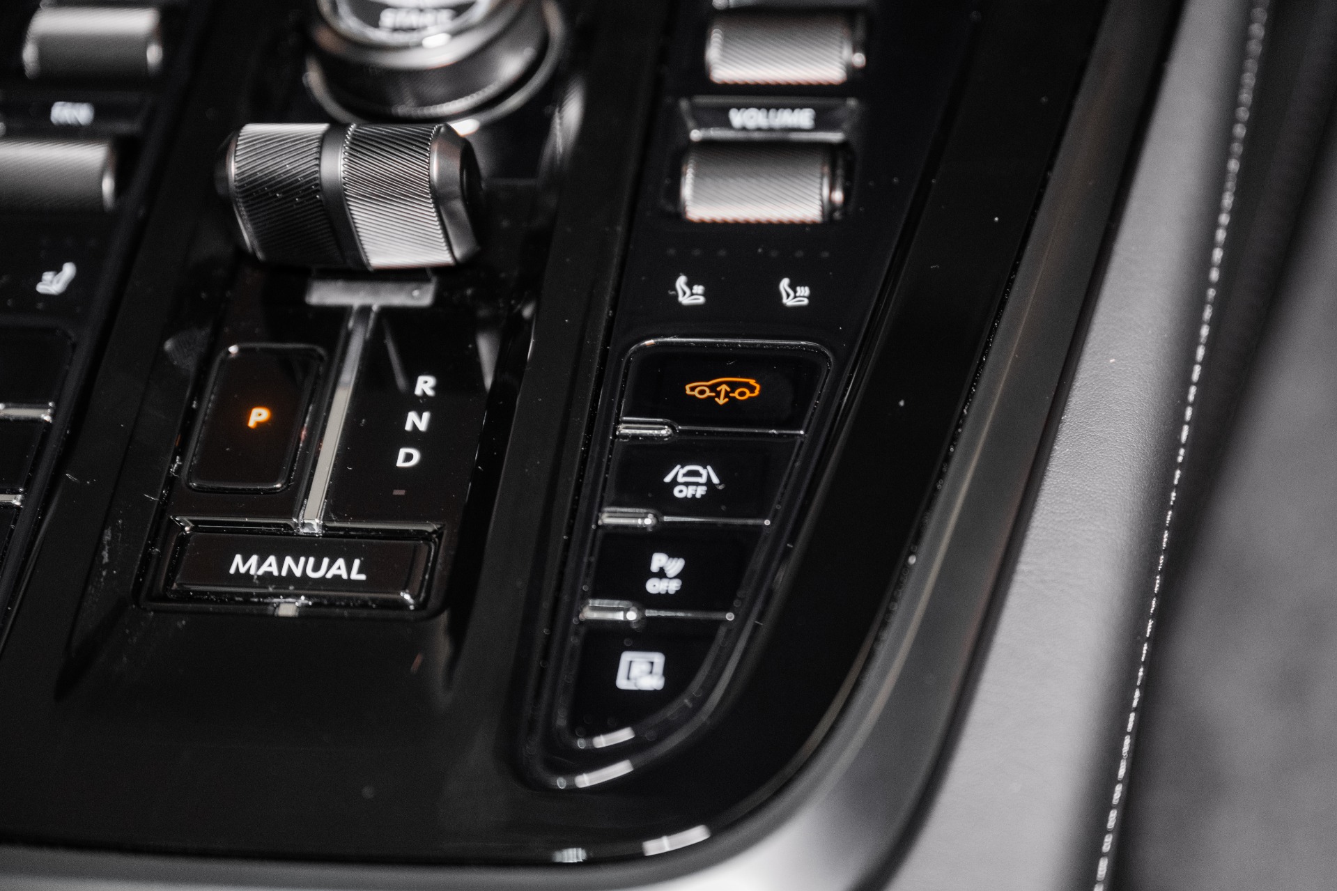 2025 Aston Martin DBX 707 - Photo 45