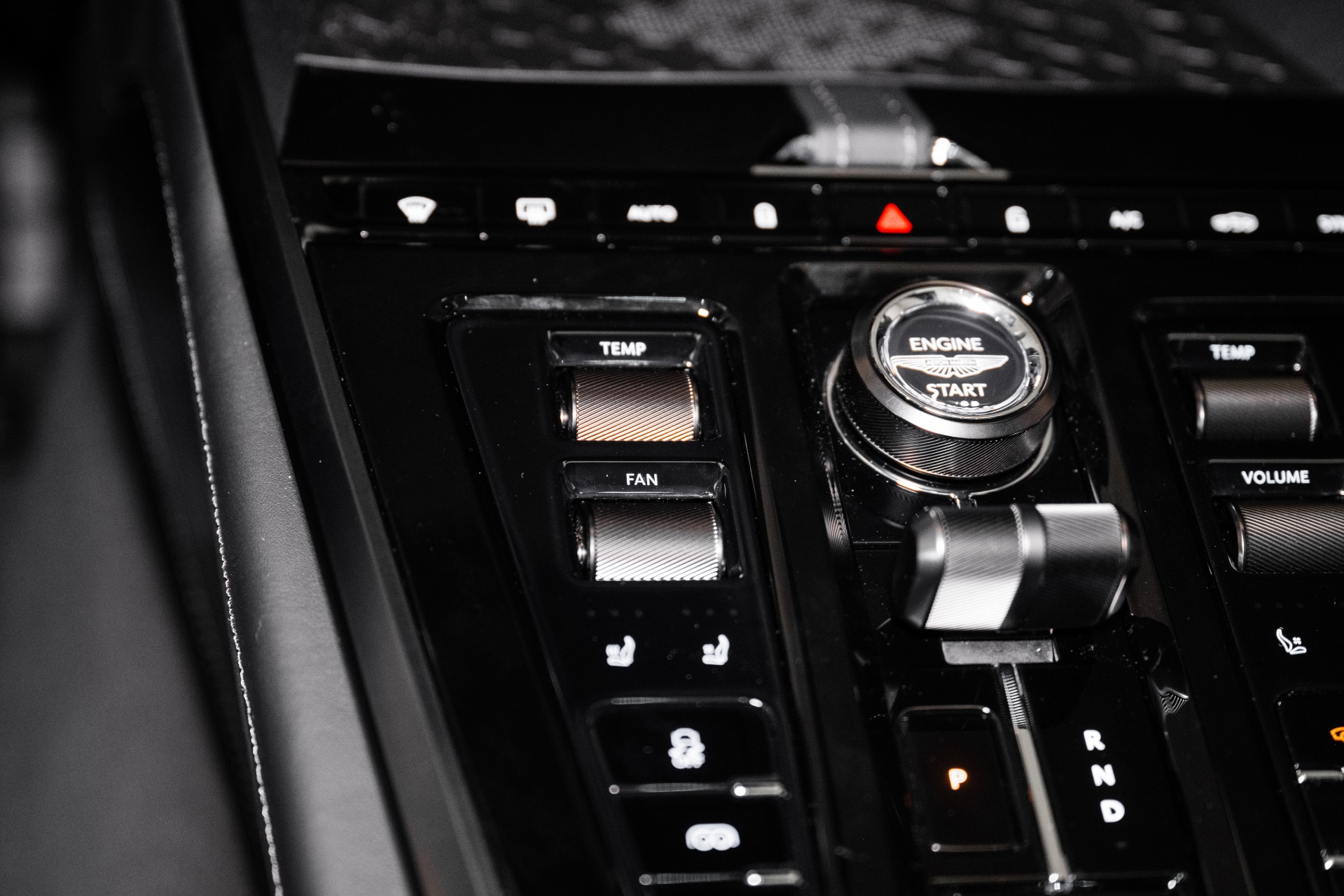 2025 Aston Martin DBX 707 - Photo 46