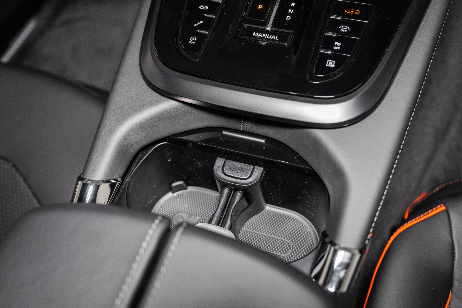 2025 Aston Martin DBX 707 - Photo 49