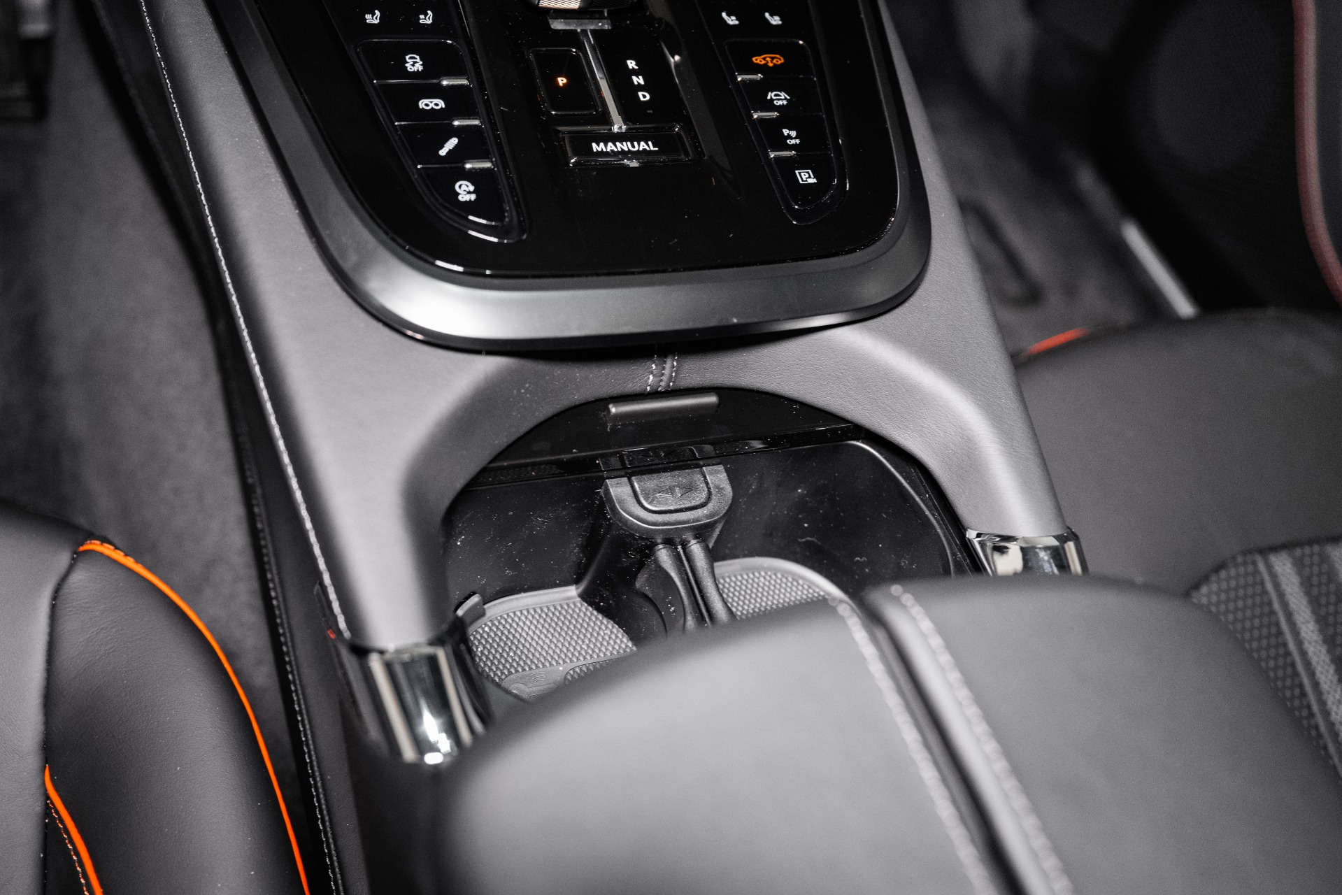2025 Aston Martin DBX 707 - Photo 50