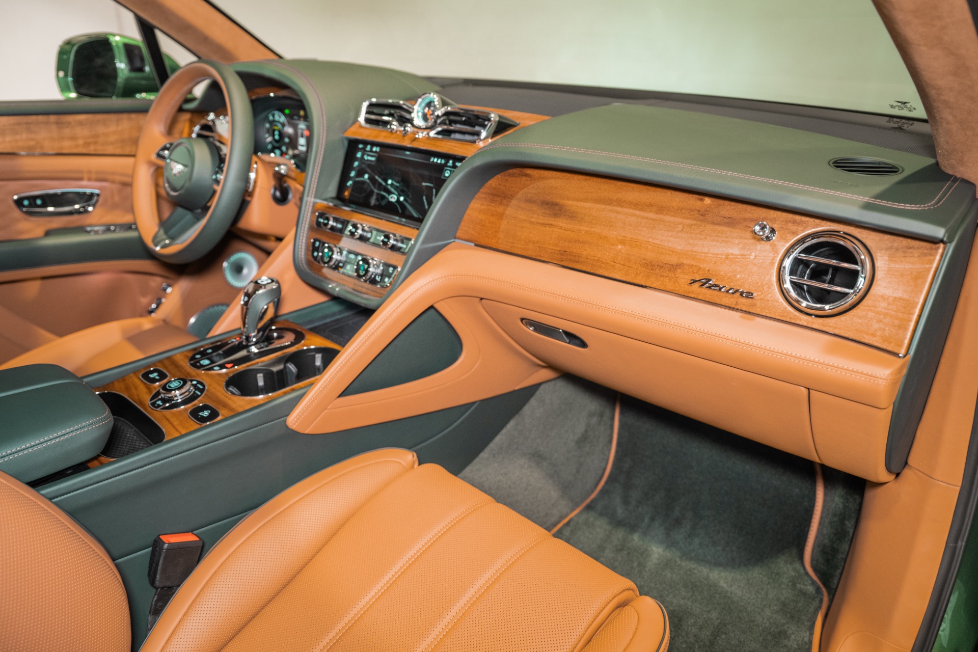 2025 Bentley Bentayga Azure V8 photo 4