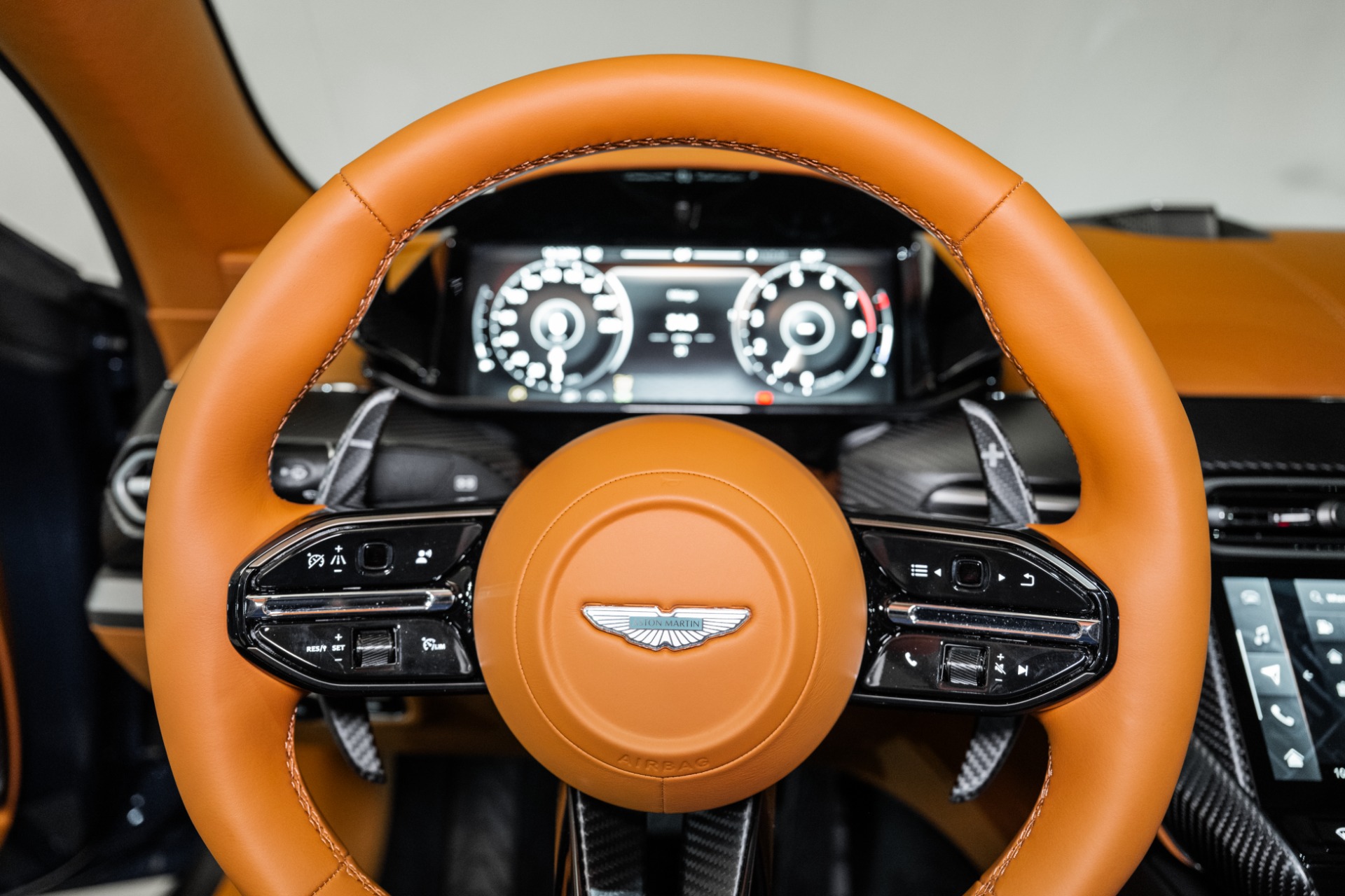 2025 Aston Martin Vanquish Base - Photo 11