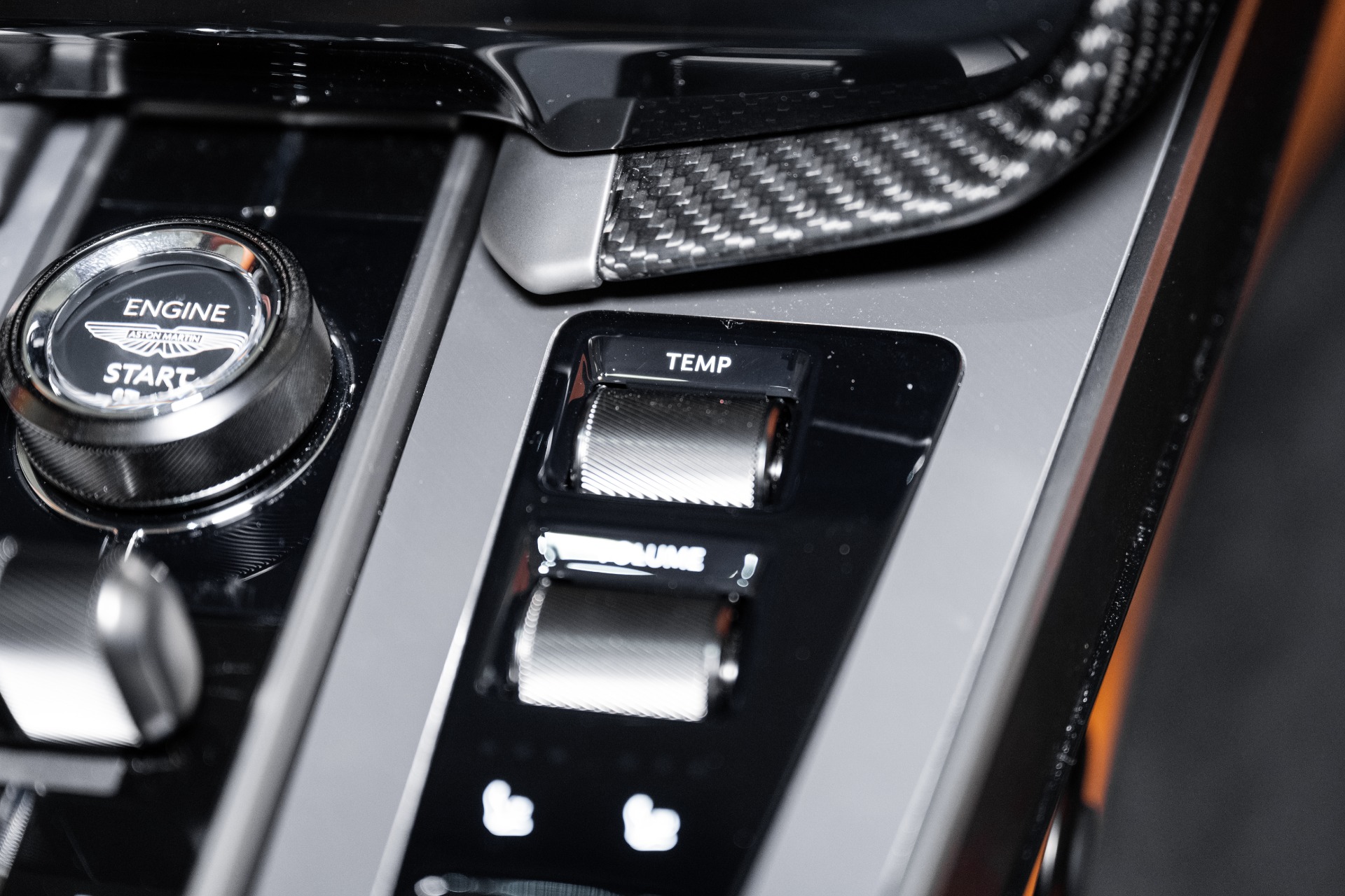 2025 Aston Martin Vanquish Base - Photo 40