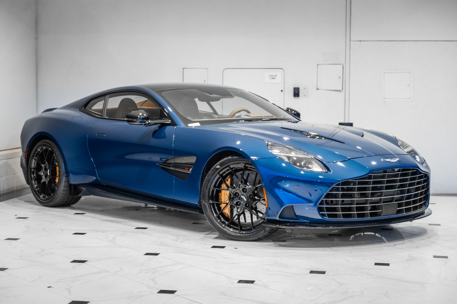 2025 Aston Martin Vanquish Base - Photo 42
