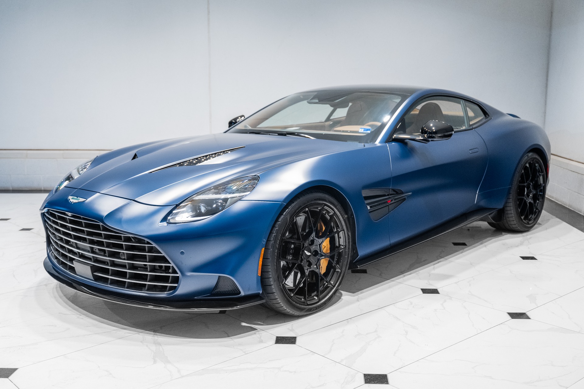 2025 Aston Martin Vanquish Base - Photo 43