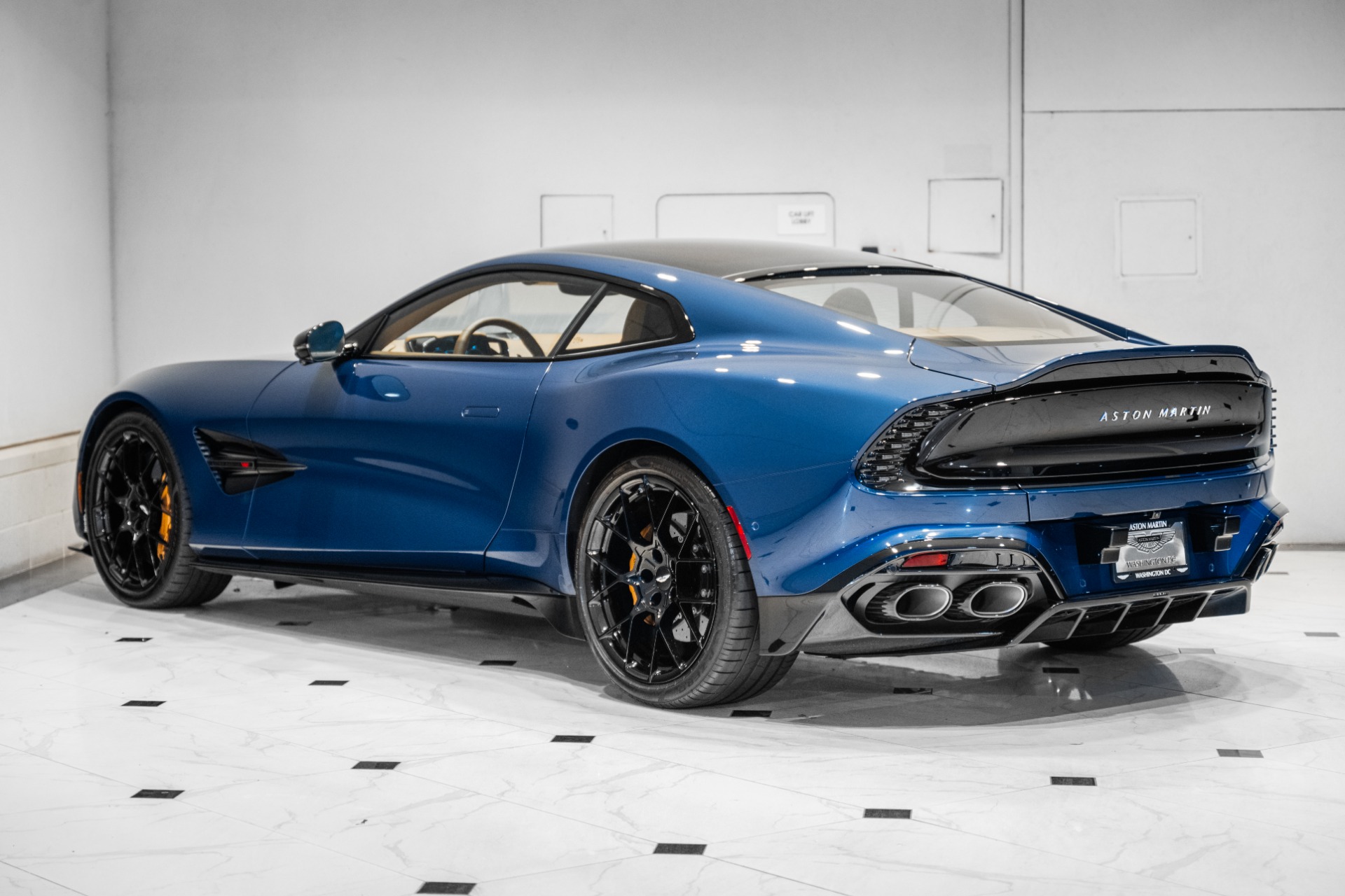 2025 Aston Martin Vanquish Base - Photo 44