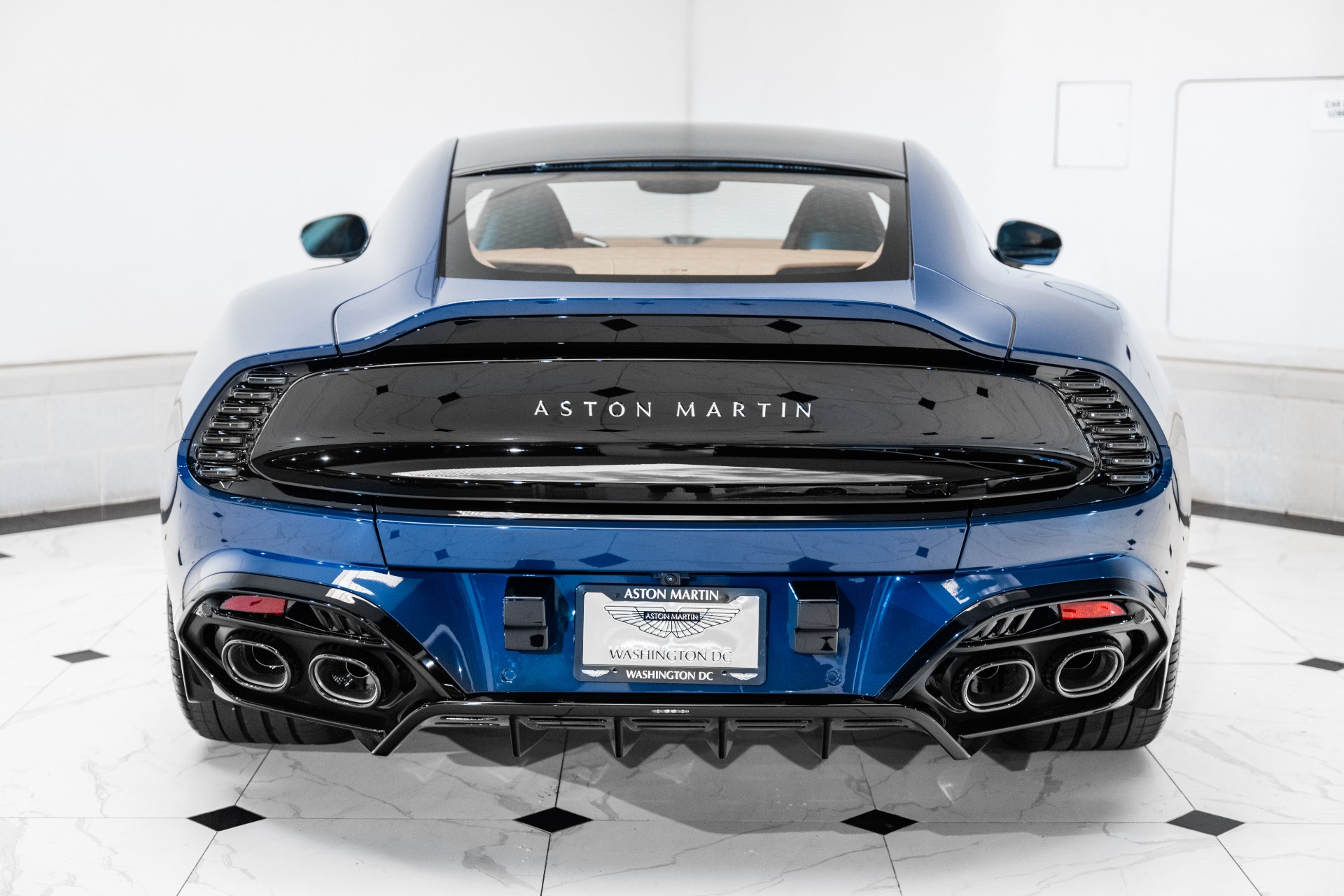 2025 Aston Martin Vanquish Base - Photo 46