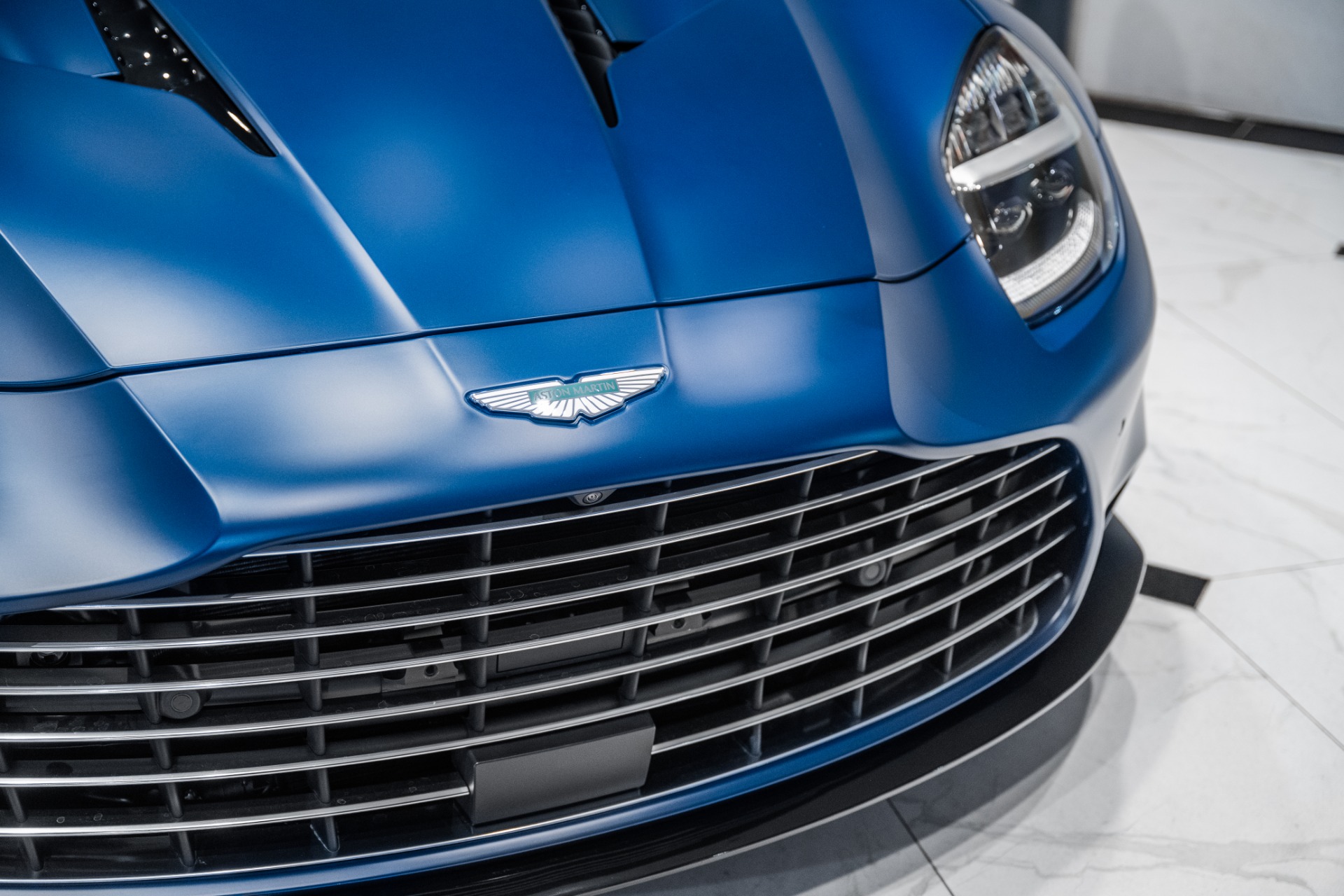 2025 Aston Martin Vanquish Base - Photo 47