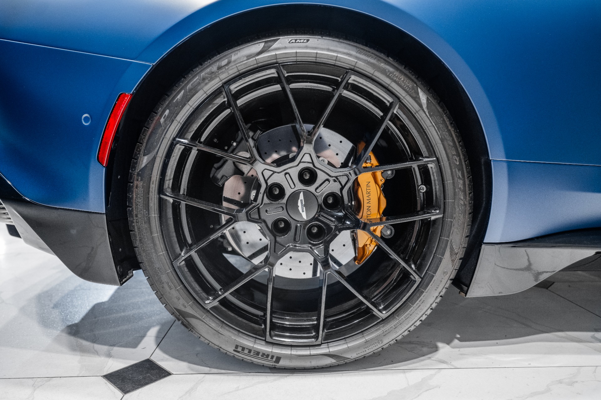 2025 Aston Martin Vanquish Base - Photo 49