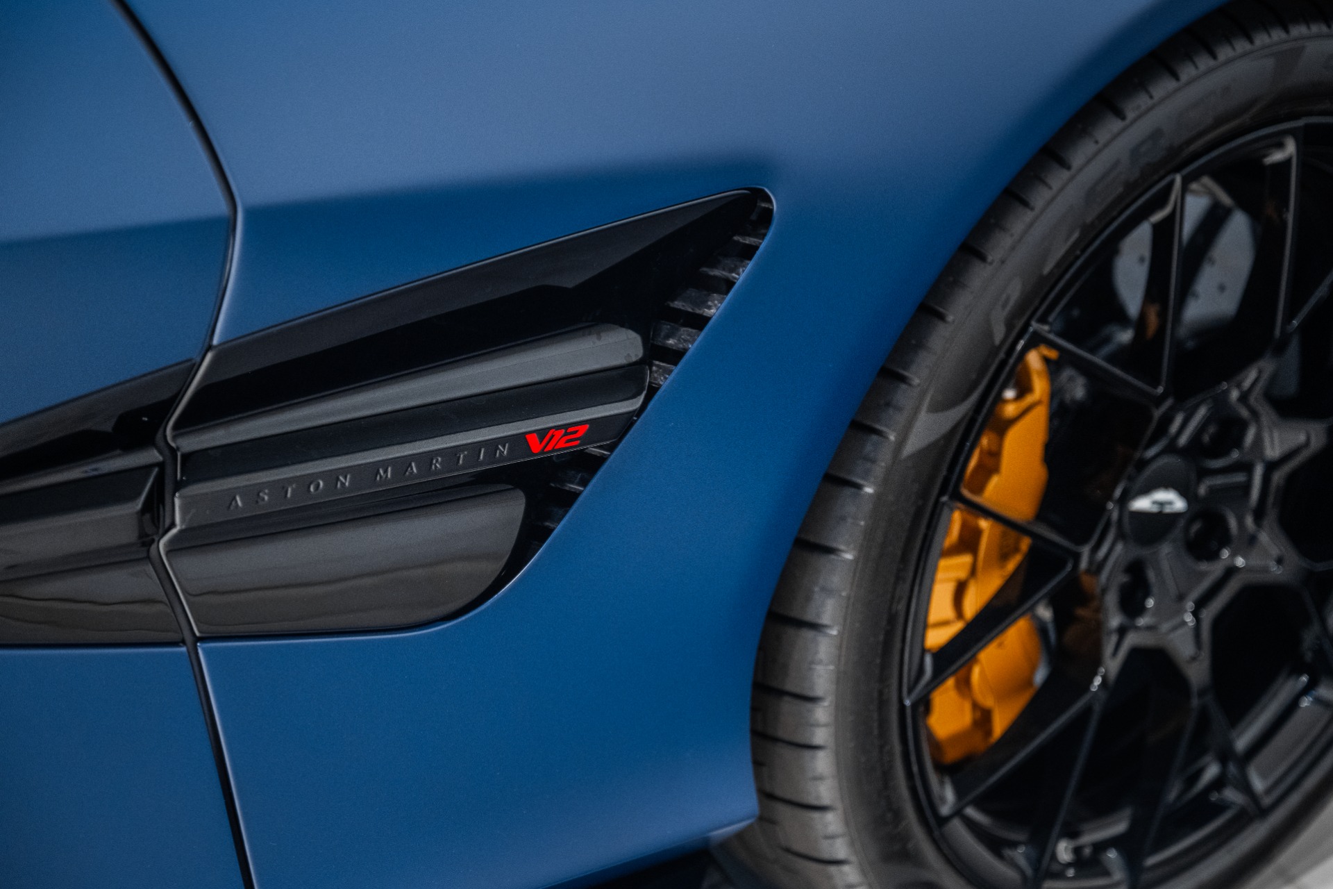 2025 Aston Martin Vanquish Base - Photo 9