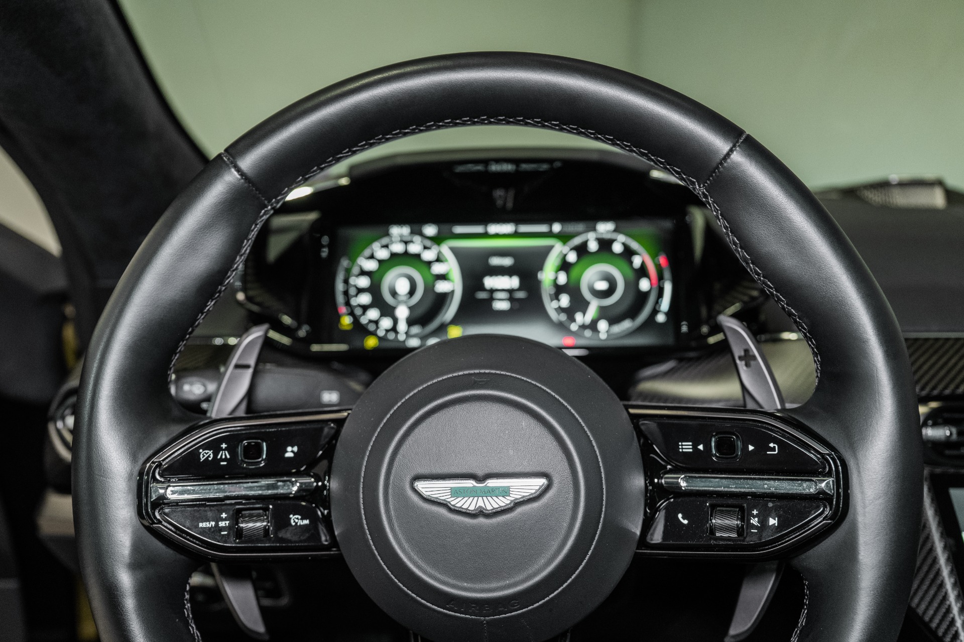 2025 Aston Martin Vantage Base - Photo 10