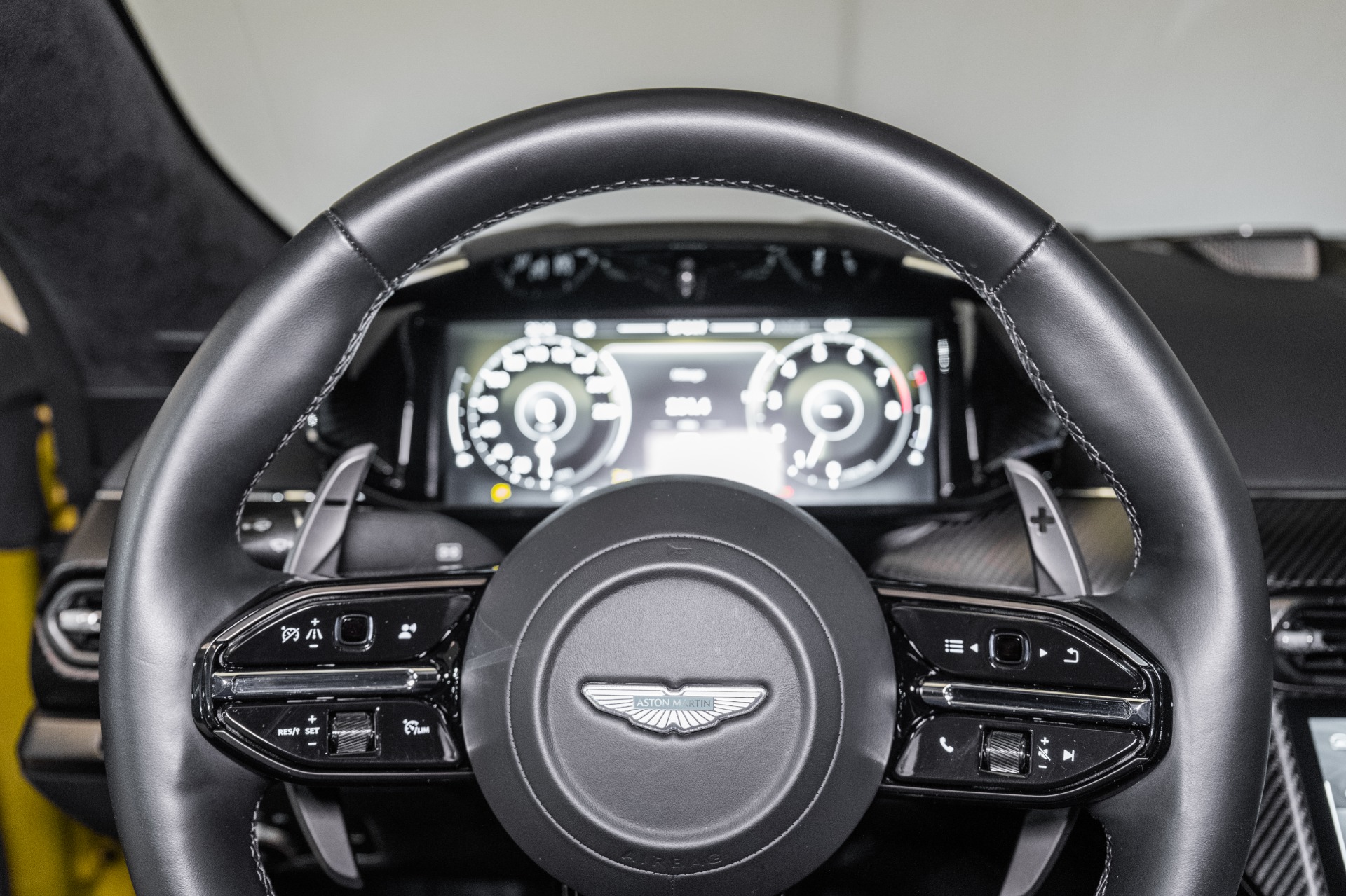 2025 Aston Martin Vantage AM6 photo 10