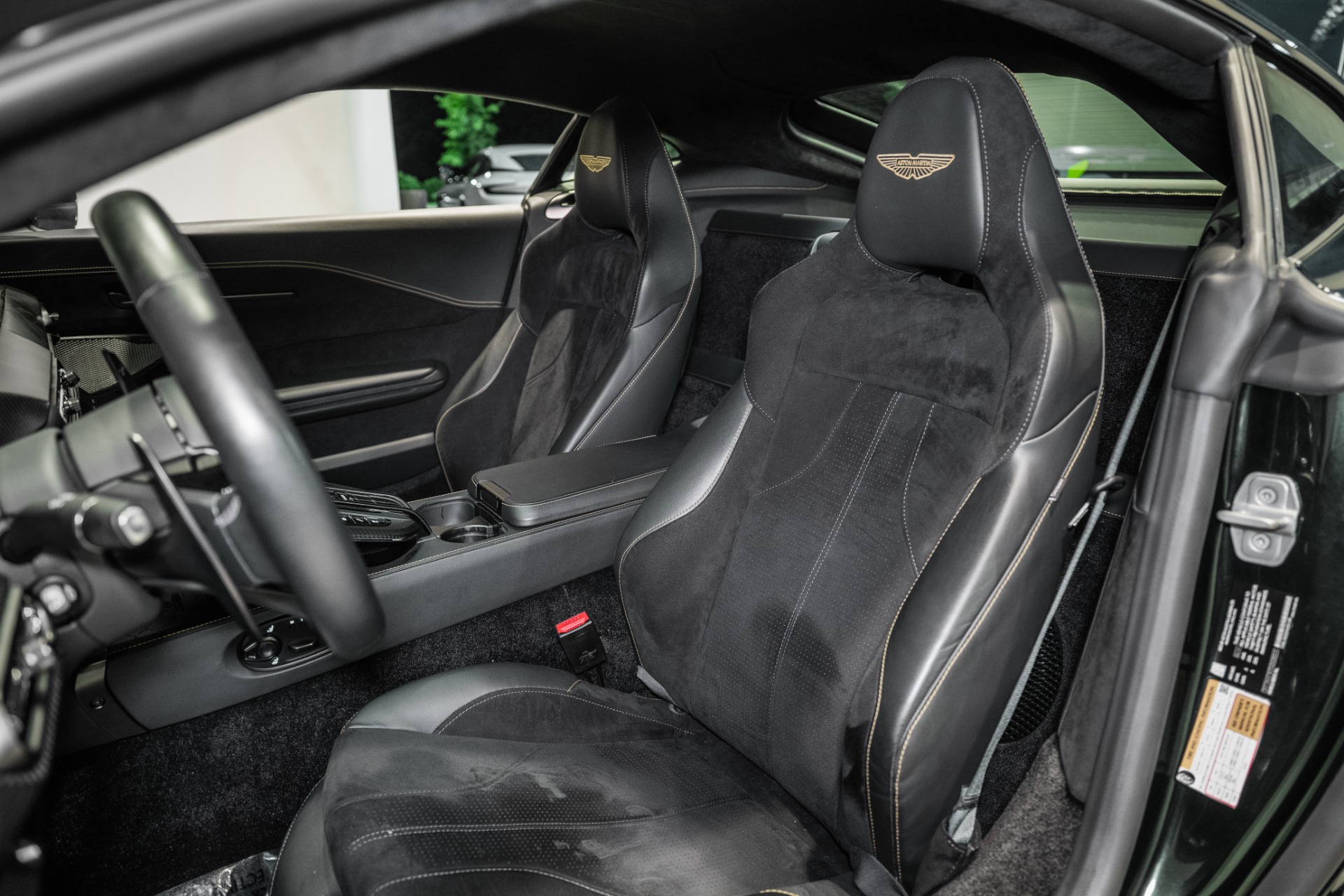 2025 Aston Martin Vantage Base - Photo 12