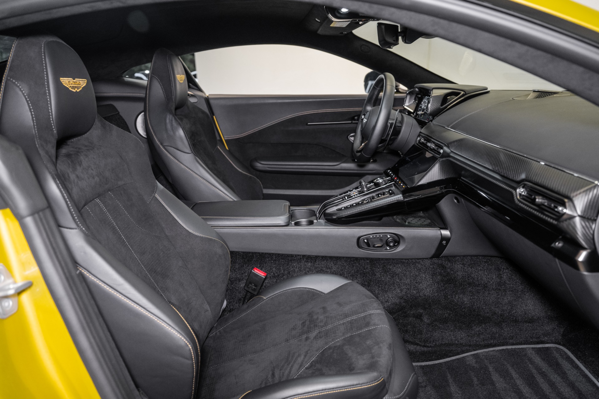 2025 Aston Martin Vantage AM6 photo 12