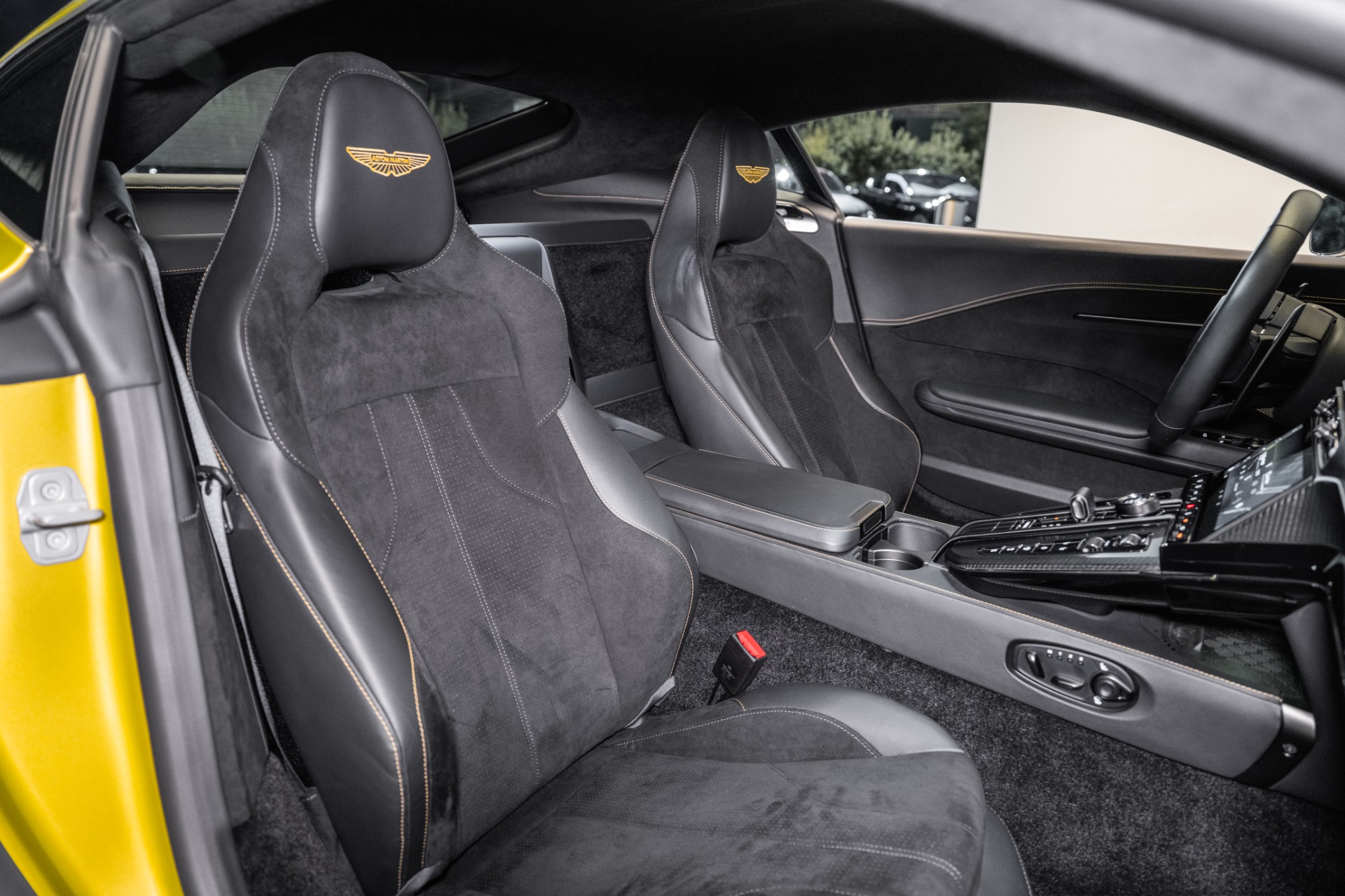 2025 Aston Martin Vantage AM6 photo 14