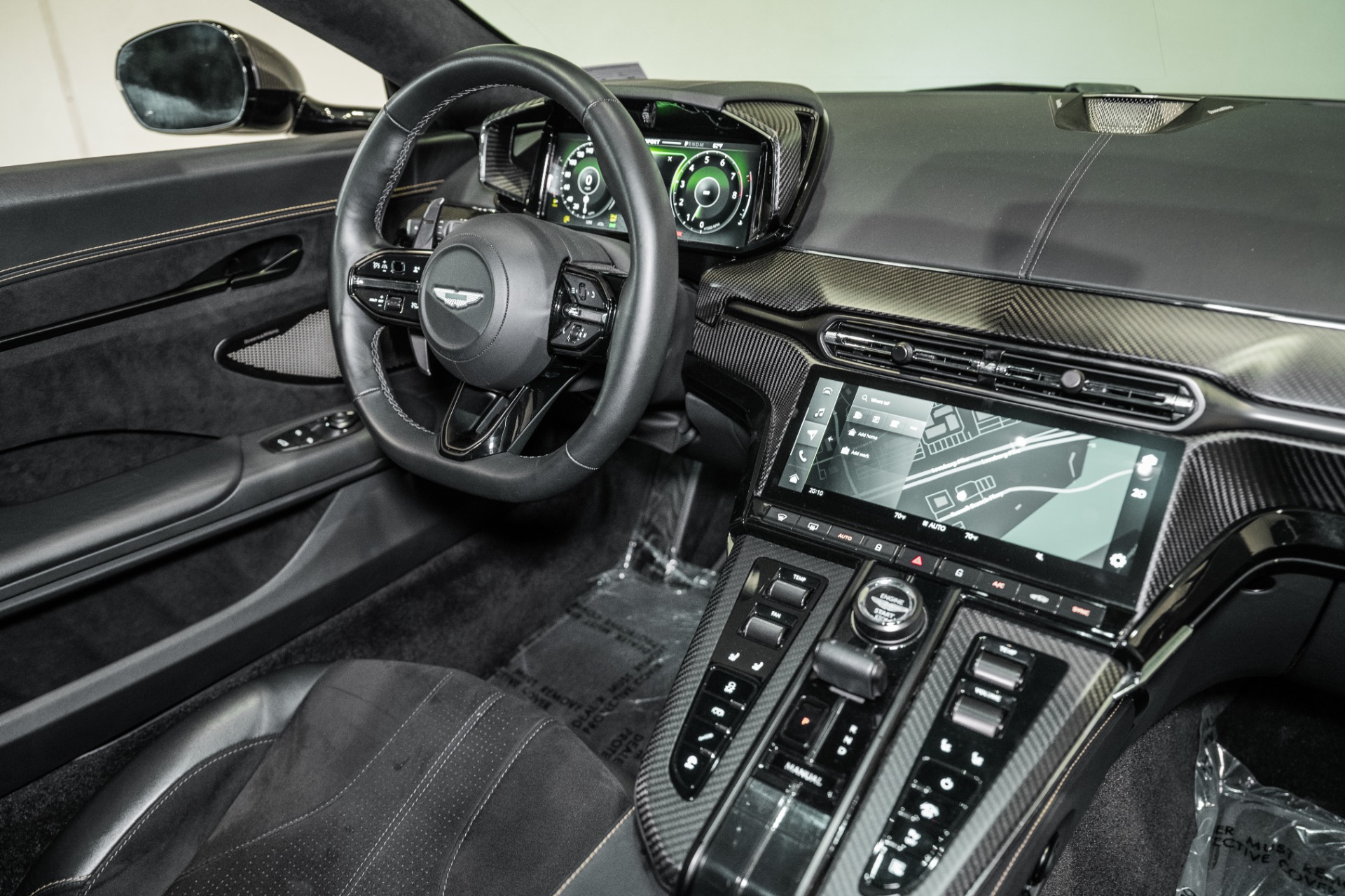 2025 Aston Martin Vantage Base - Photo 17