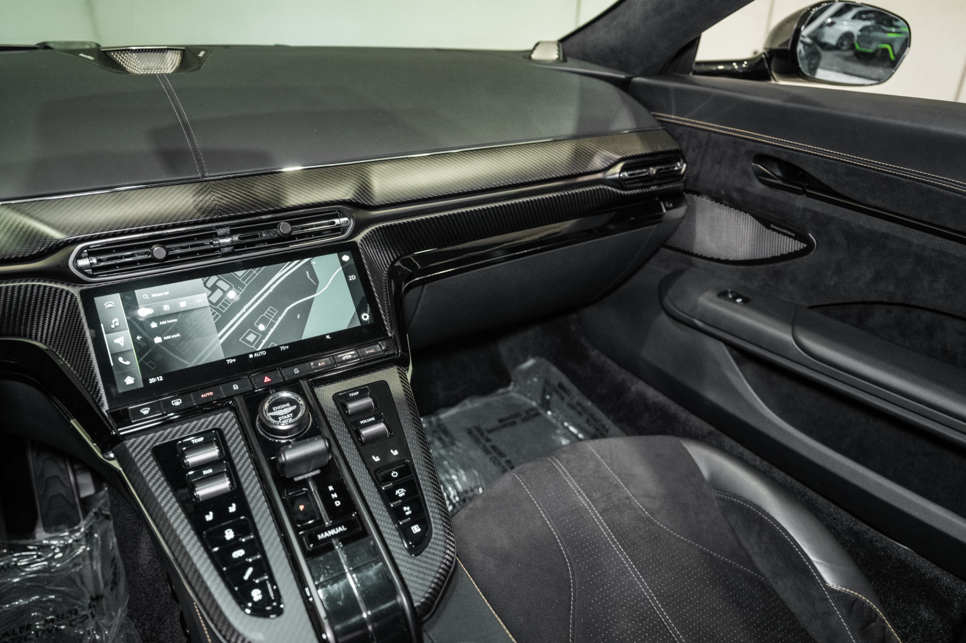 2025 Aston Martin Vantage Base - Photo 18