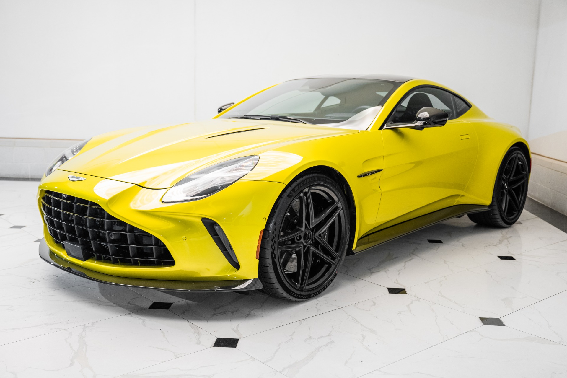 2025 Aston Martin Vantage AM6 photo 34