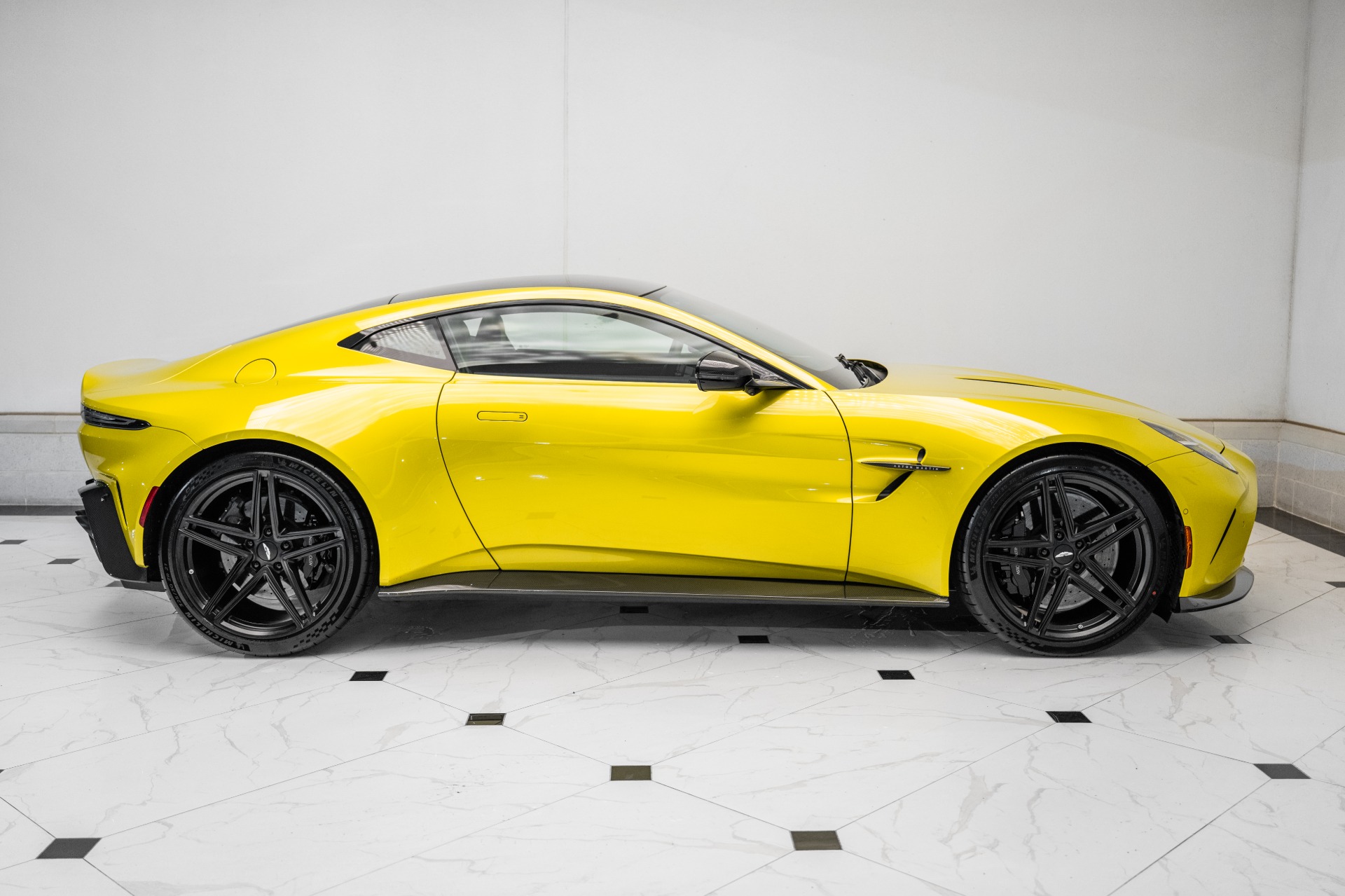 2025 Aston Martin Vantage AM6 photo 36