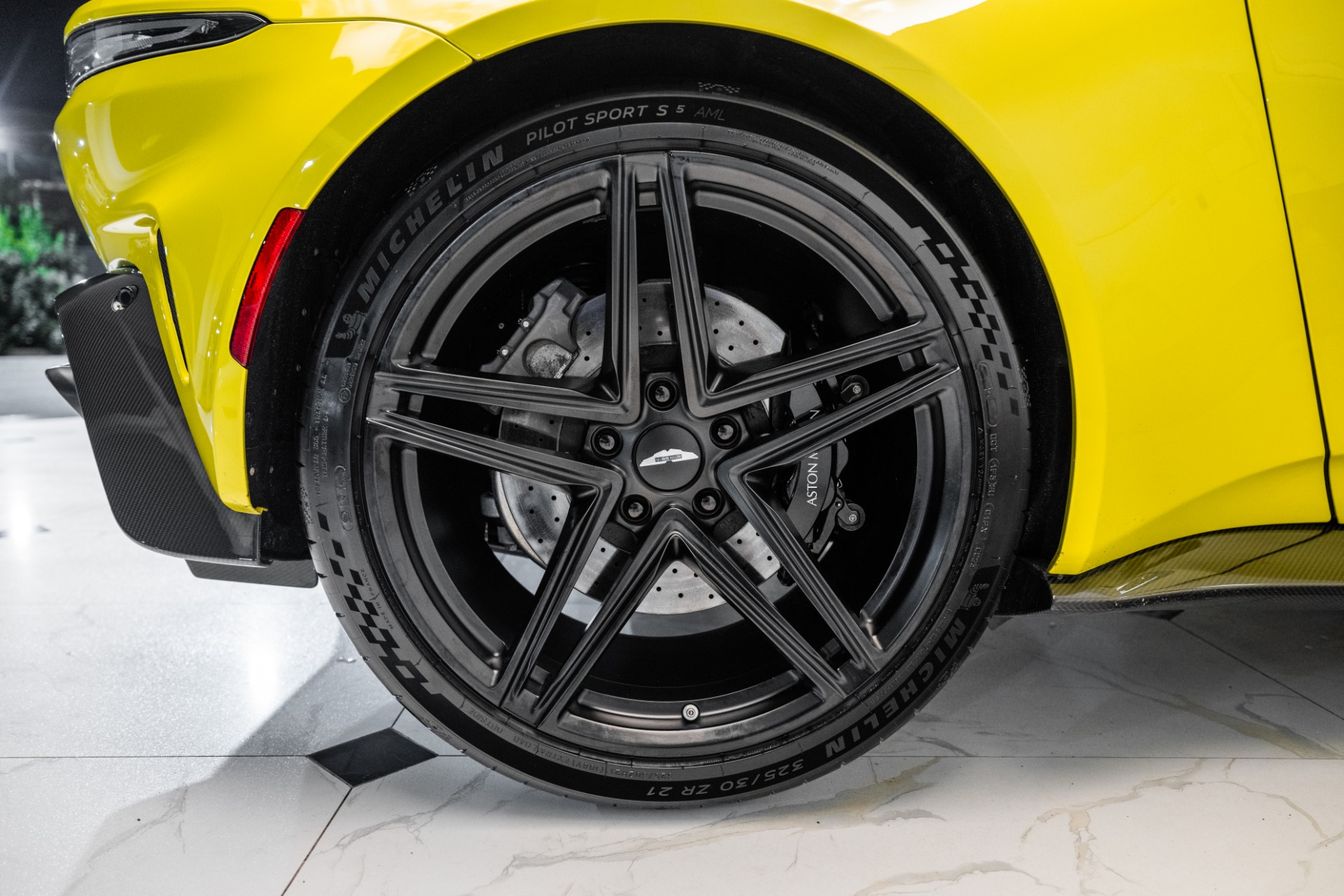 2025 Aston Martin Vantage AM6 photo 40