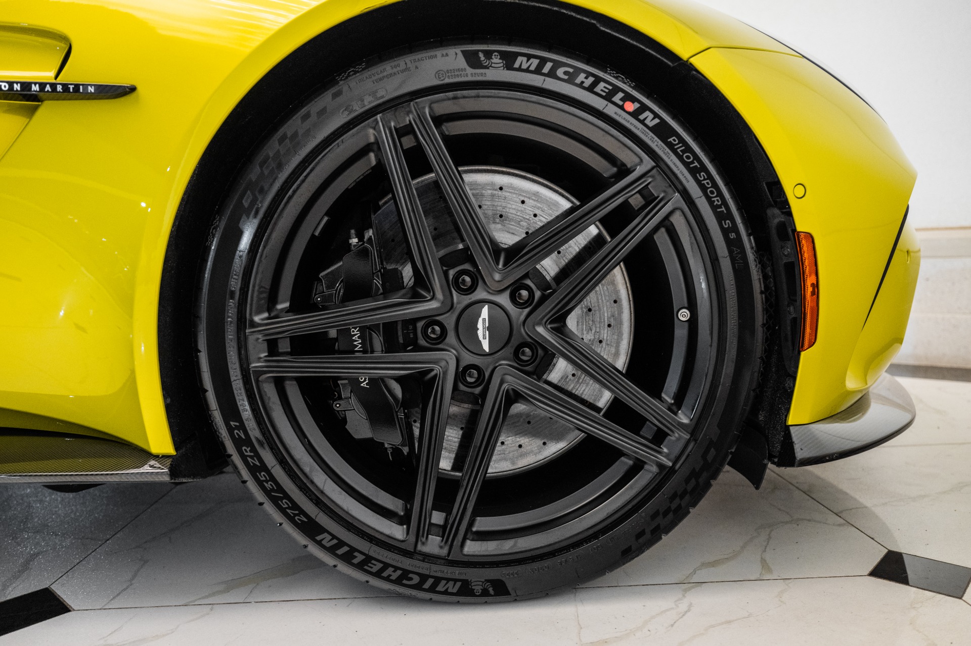 2025 Aston Martin Vantage AM6 photo 41
