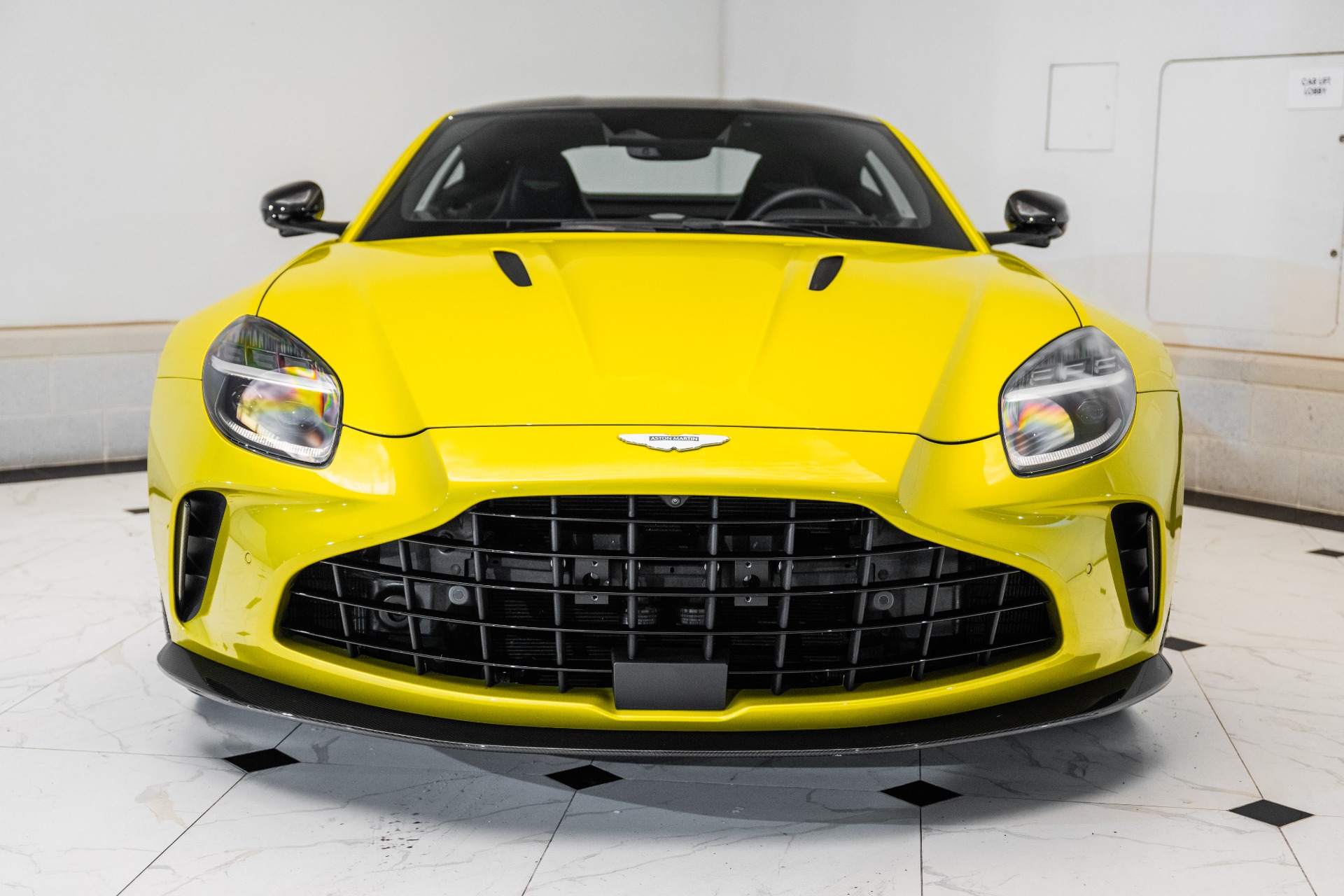 2025 Aston Martin Vantage AM6 photo 6