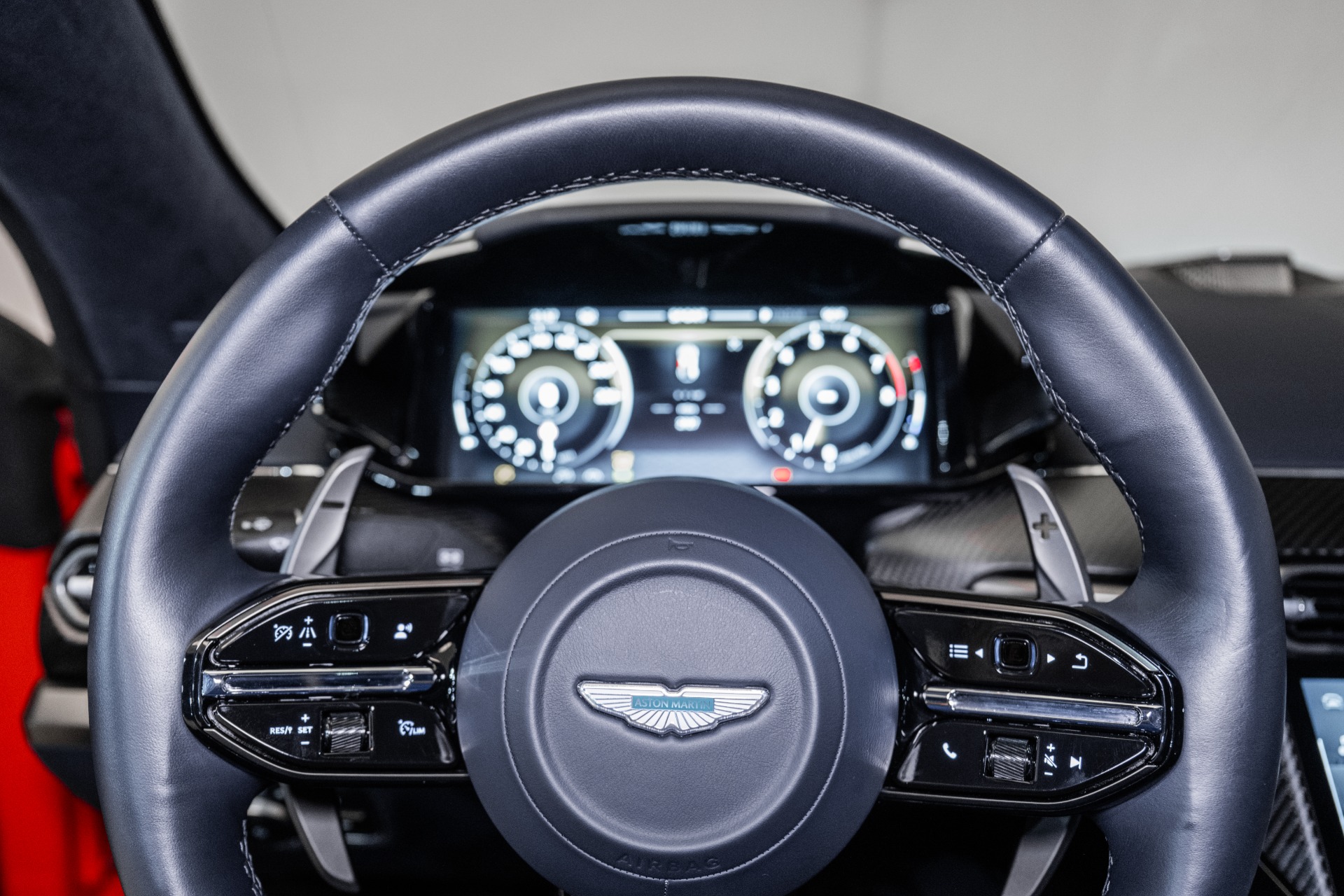 2025 Aston Martin Vantage AM6 photo 10
