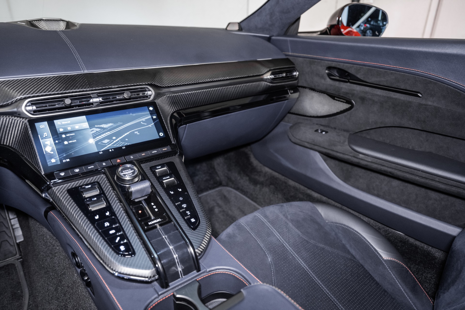 2025 Aston Martin Vantage AM6 photo 17