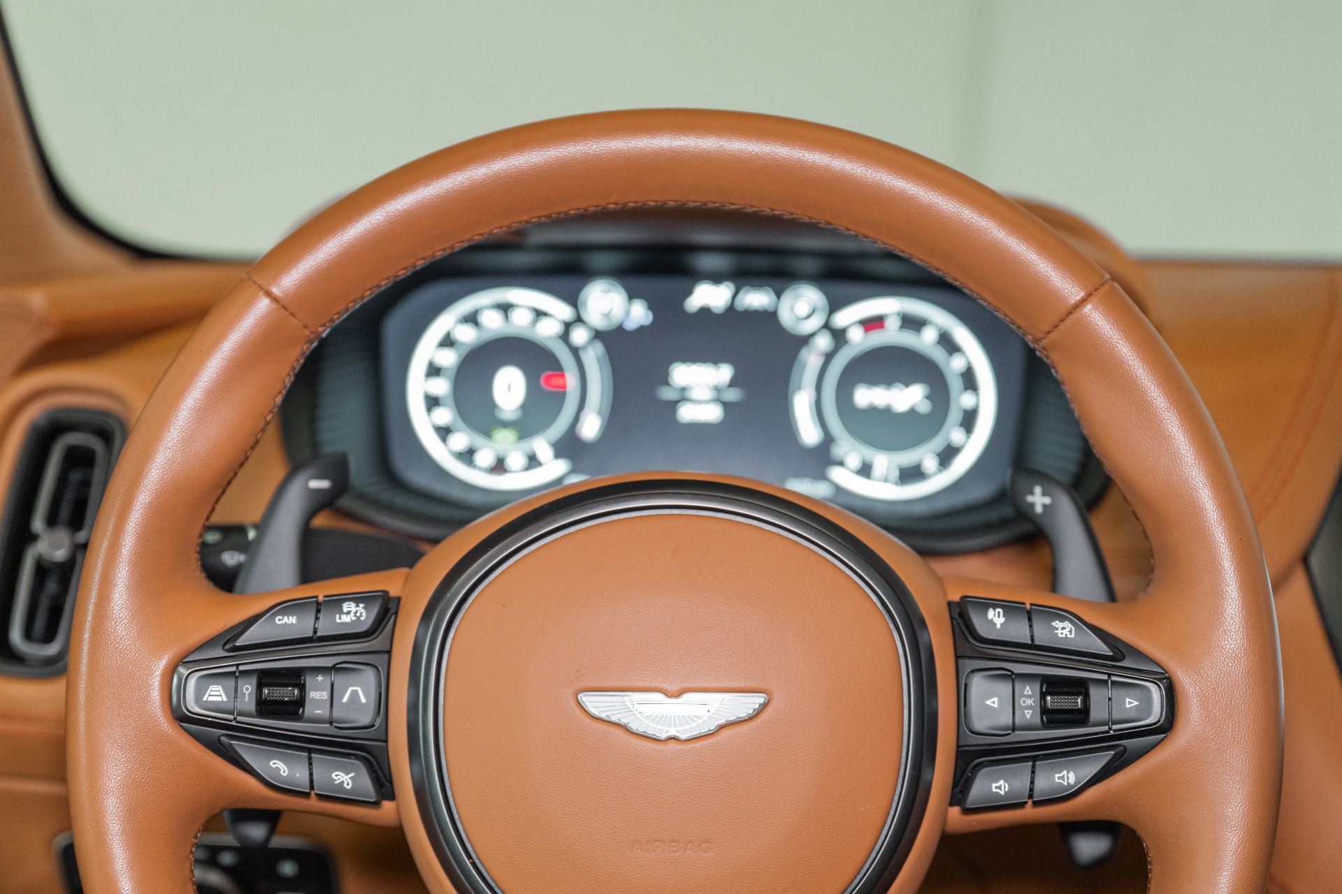 2023 Aston Martin DBX DBX707 photo 10