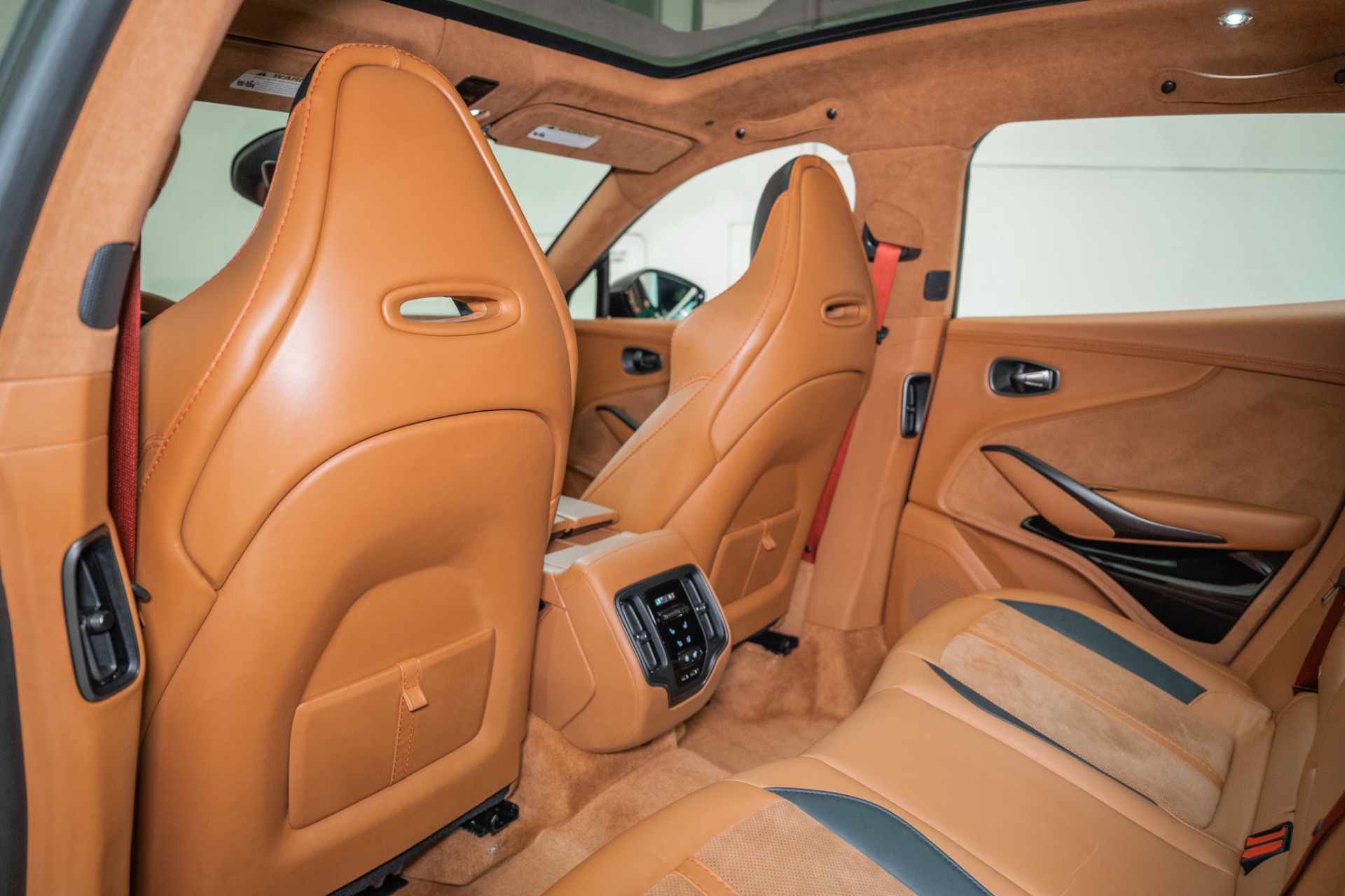 2023 Aston Martin DBX DBX707 photo 13