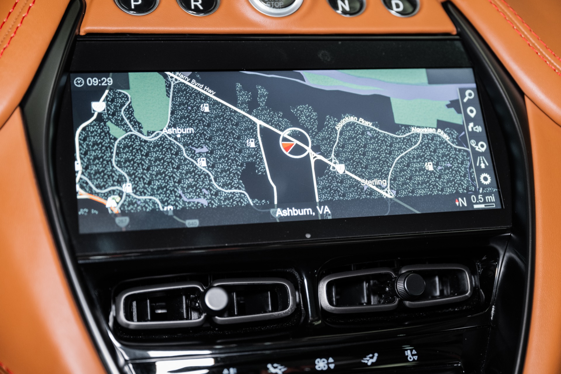 2023 Aston Martin DBX 707 - Photo 32