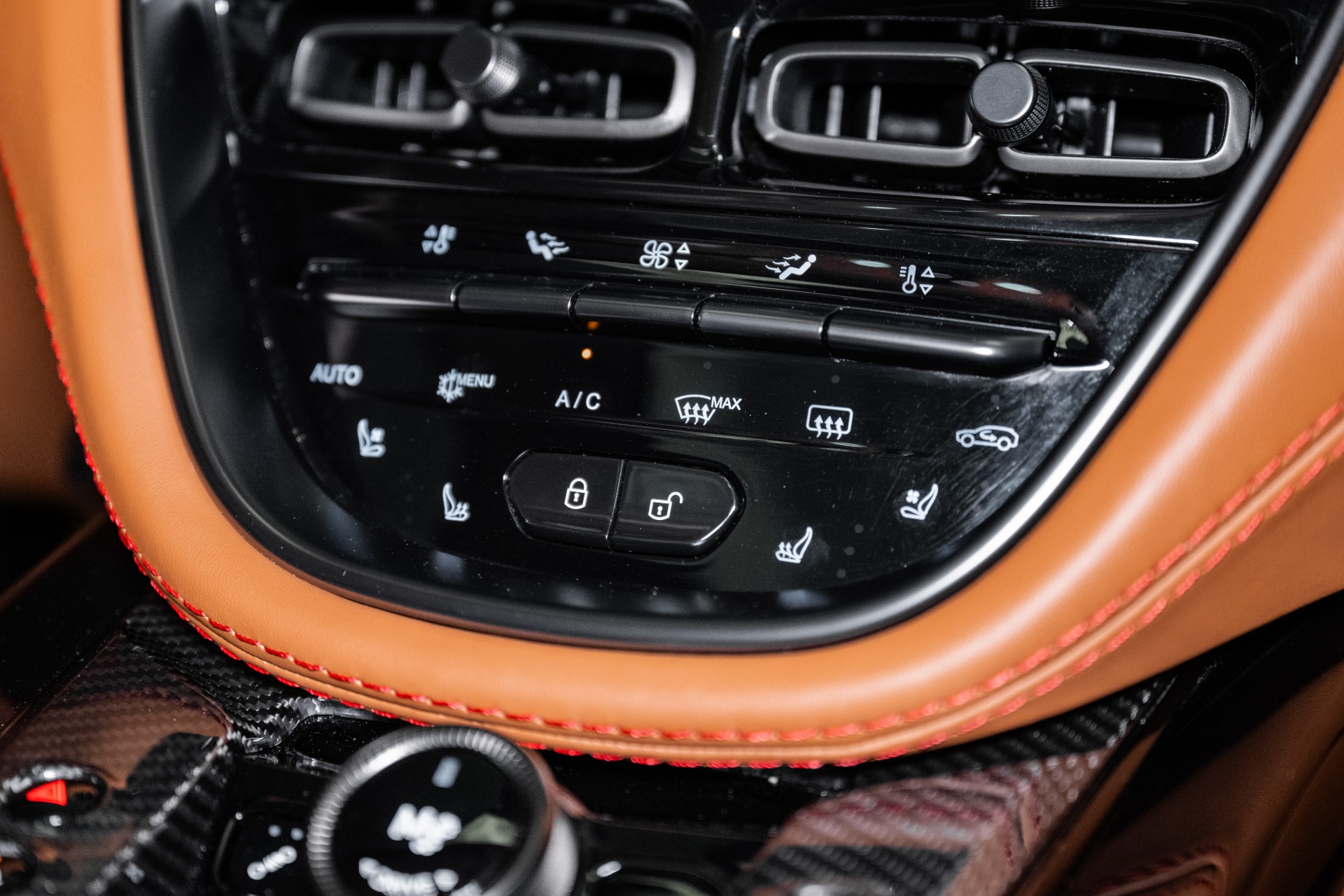 2023 Aston Martin DBX DBX707 photo 30