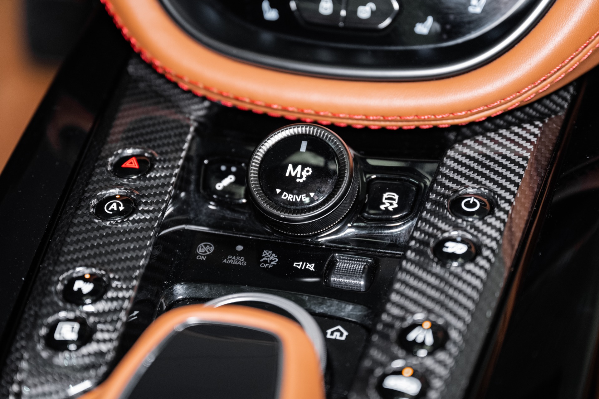 2023 Aston Martin DBX DBX707 photo 35