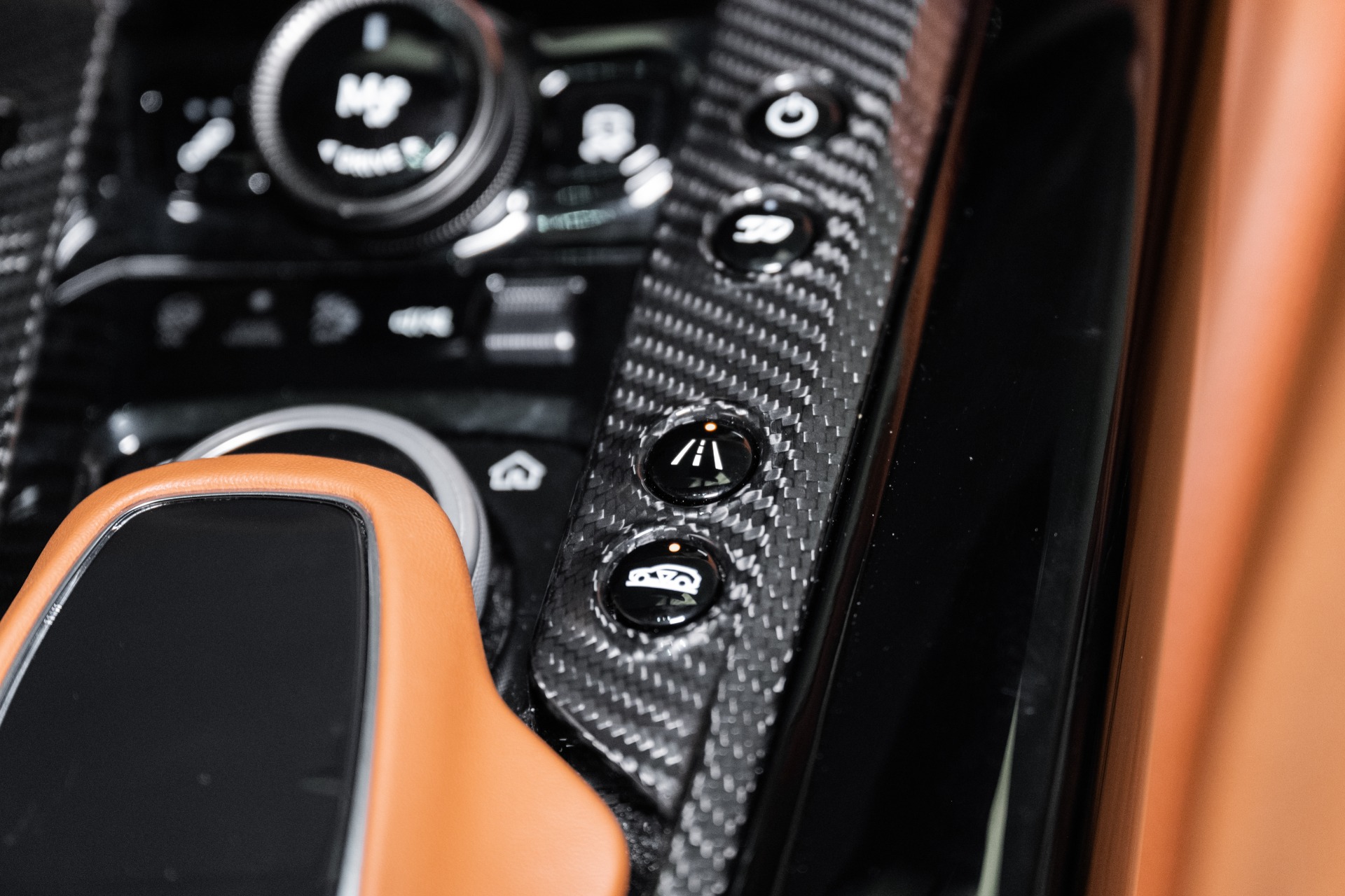 2023 Aston Martin DBX DBX707 photo 37