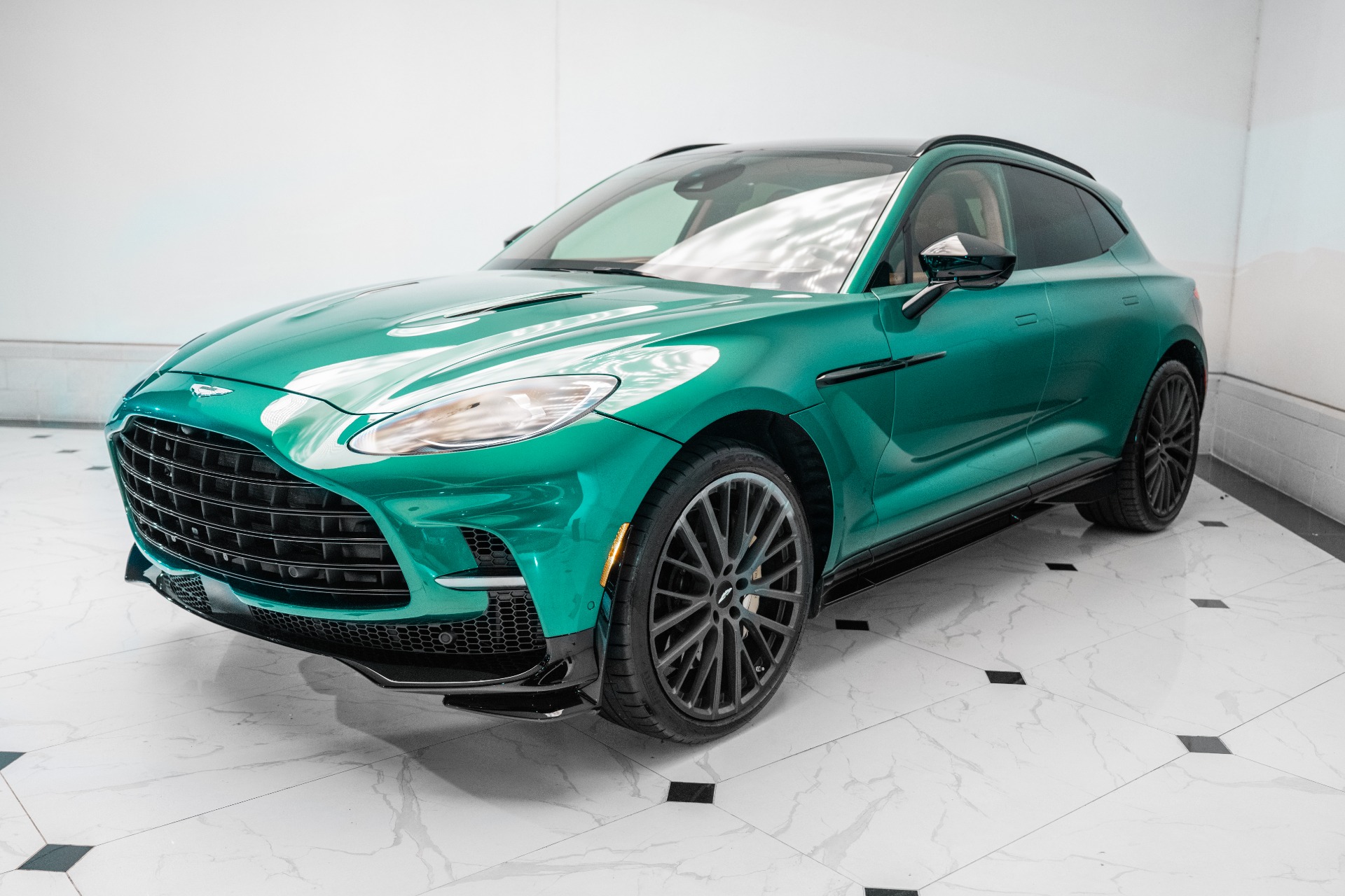 2023 Aston Martin DBX DBX707 photo 43