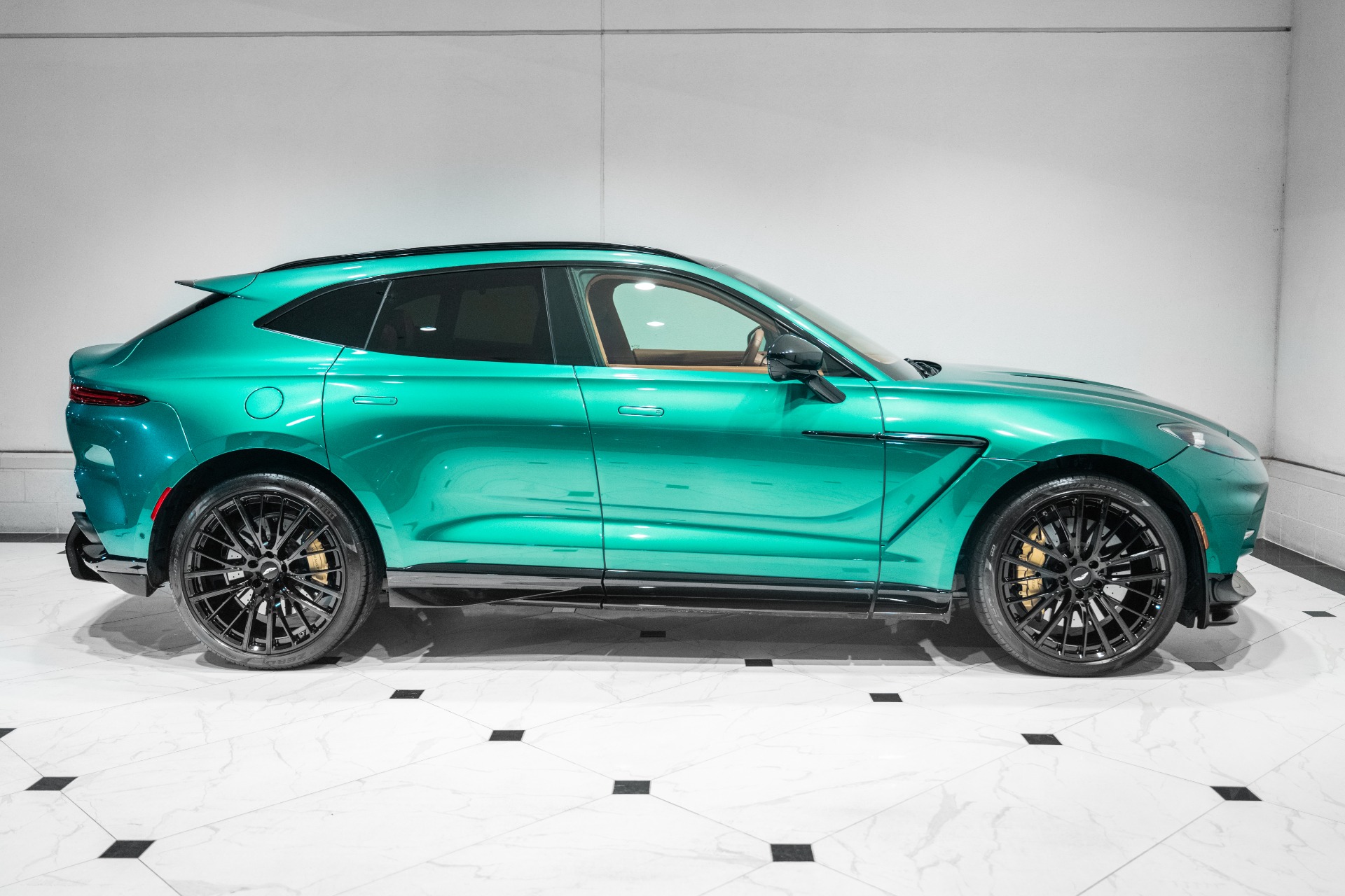 2023 Aston Martin DBX 707 - Photo 52