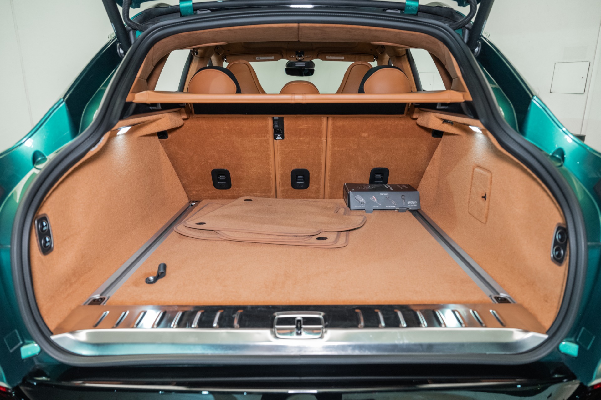 2023 Aston Martin DBX 707 - Photo 54