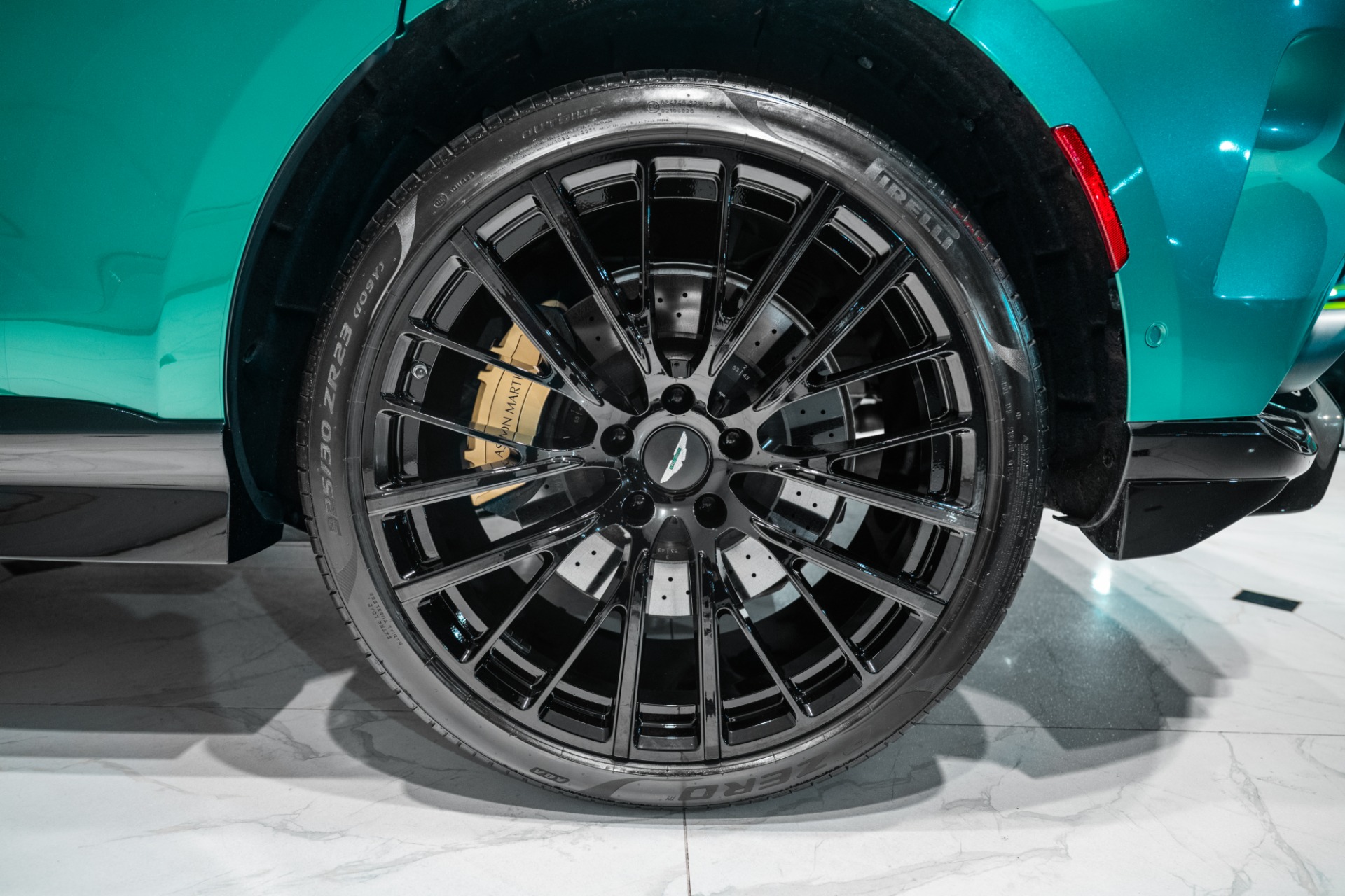 2023 Aston Martin DBX 707 - Photo 57