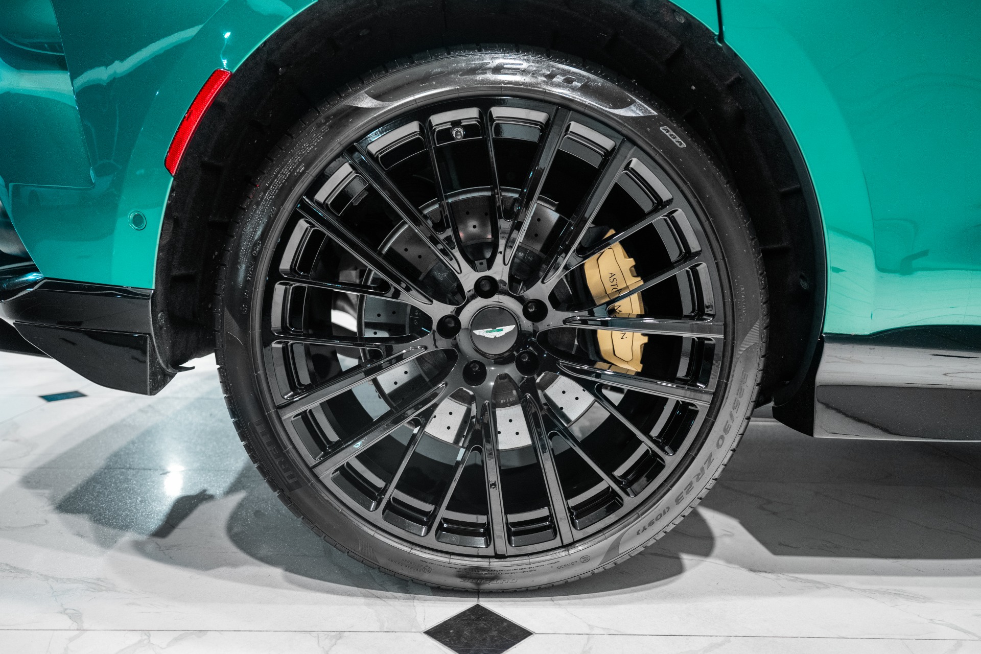 2023 Aston Martin DBX 707 - Photo 58