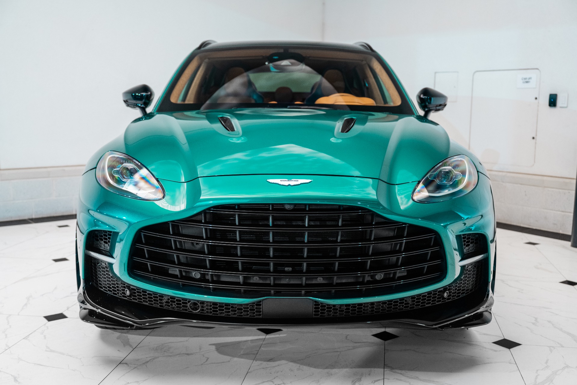 2023 Aston Martin DBX DBX707 photo 6